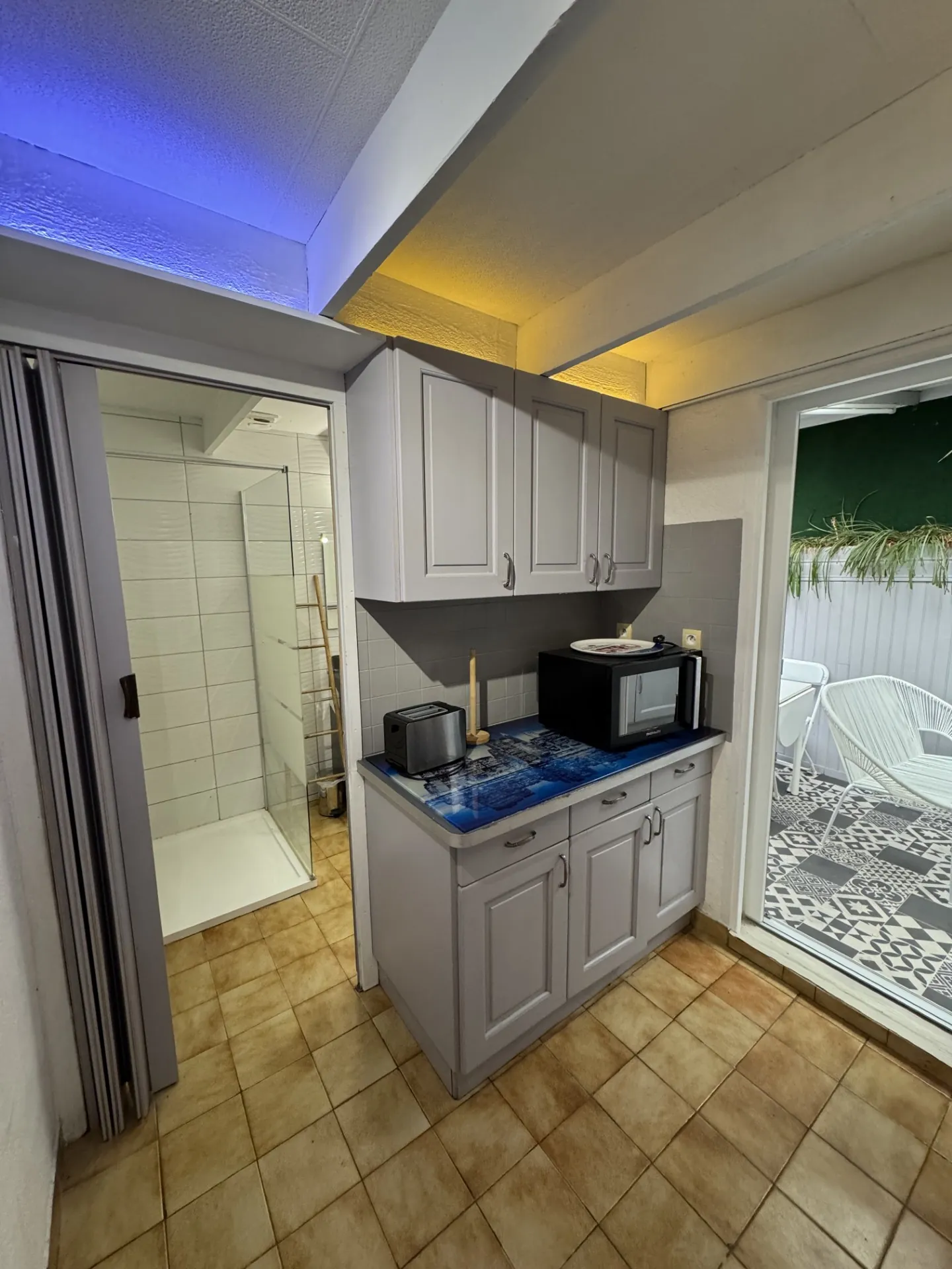 Maison en pierres à Sarlat avec deux appartements et grand terrain – Investissement ou résidence 