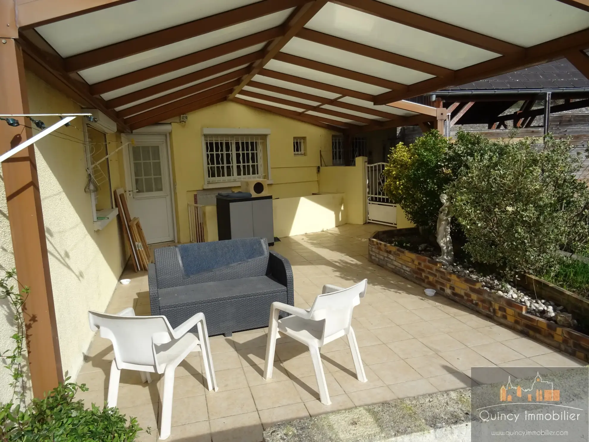 Maison ancienne à vendre à Avallon - 160 m², terrain, terrasse, stationnement