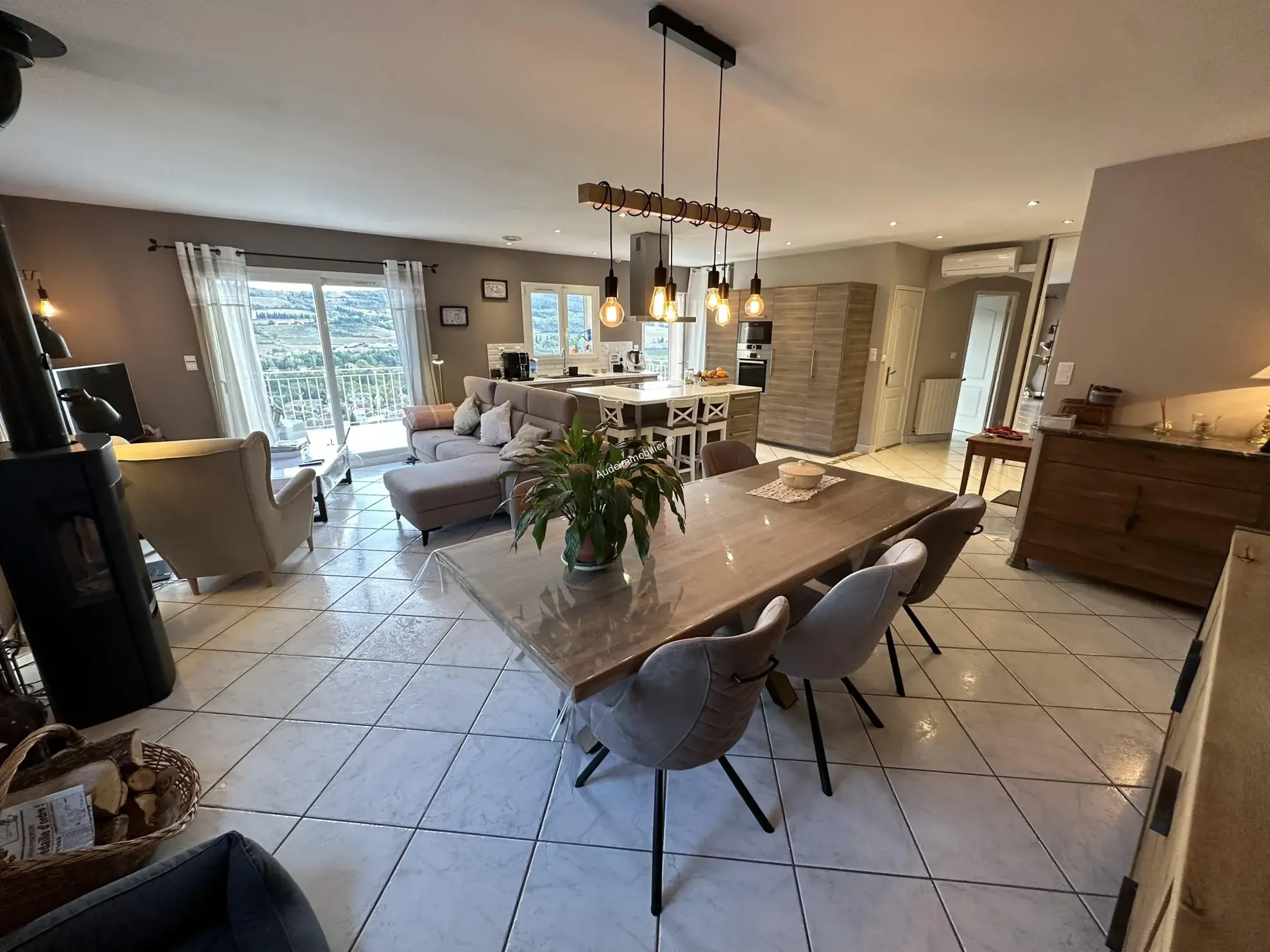 Villa avec vue panoramique sur Limoux et Pyrénées - 3 chambres, grand sous-sol 