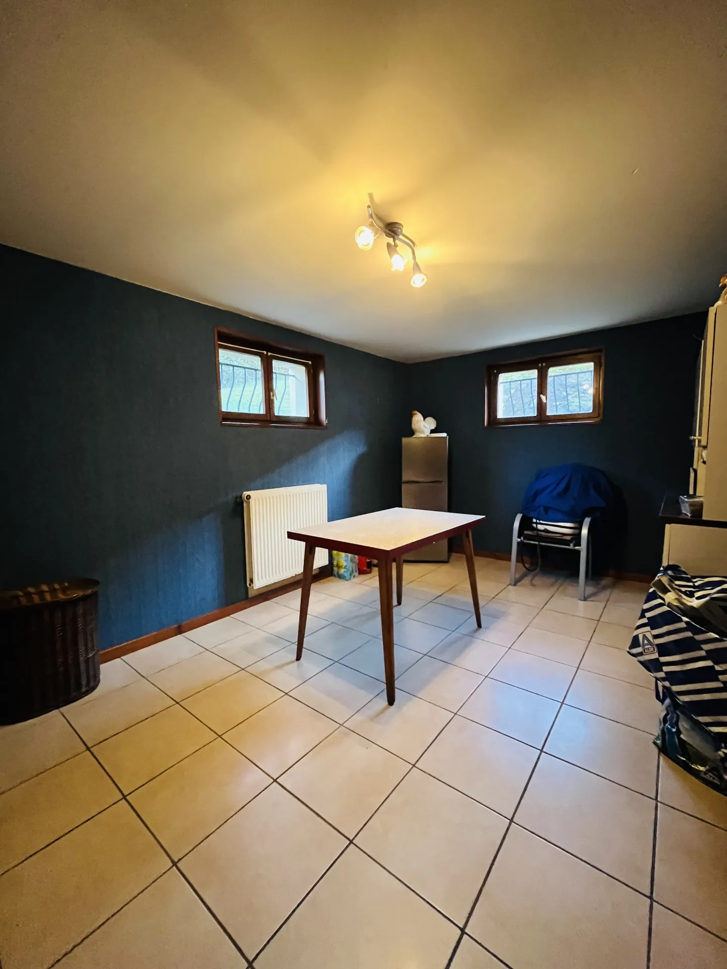 Maison familiale de 193 m² à Quers avec terrain arboré et sous-sol aménageable 