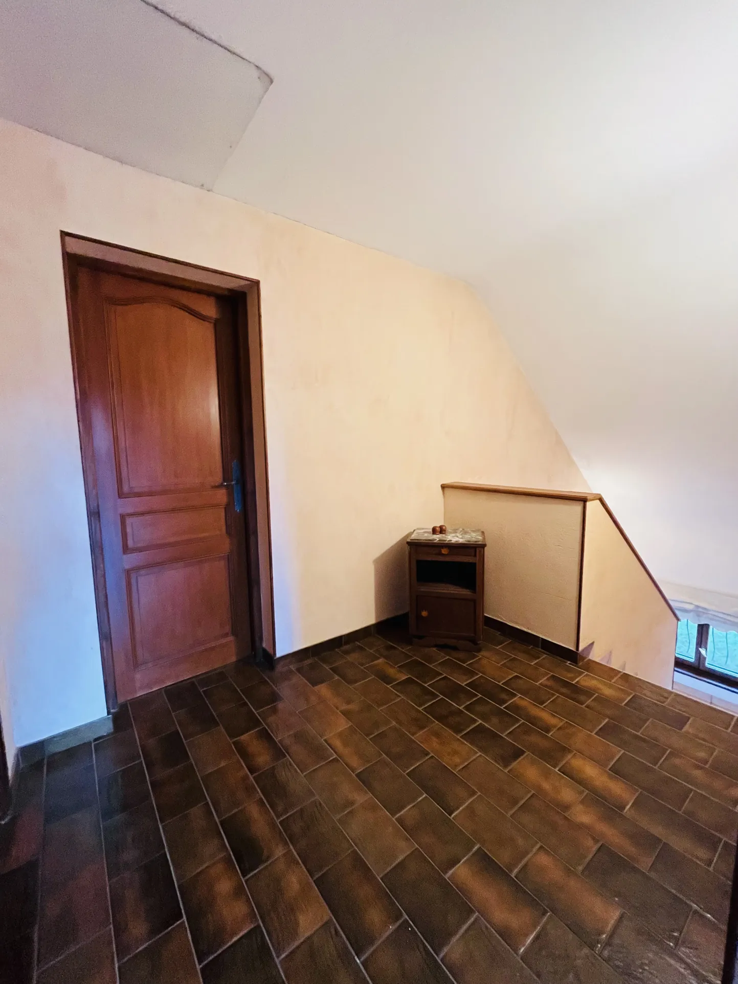 Maison familiale de 193 m² à Quers avec terrain arboré et sous-sol aménageable 