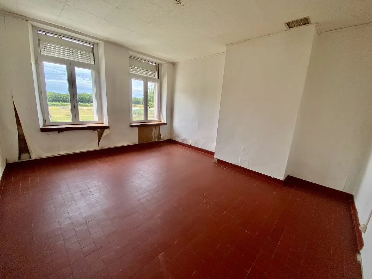 Vente d’un corps de ferme authentique de 200 m² avec 2,83 ha à Avesnes-sur-Helpe 