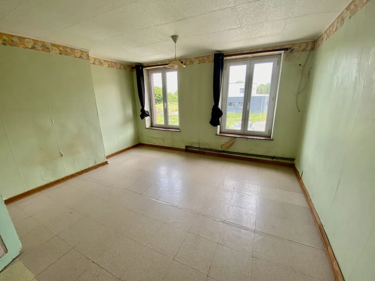 Vente d’un corps de ferme authentique de 200 m² avec 2,83 ha à Avesnes-sur-Helpe 