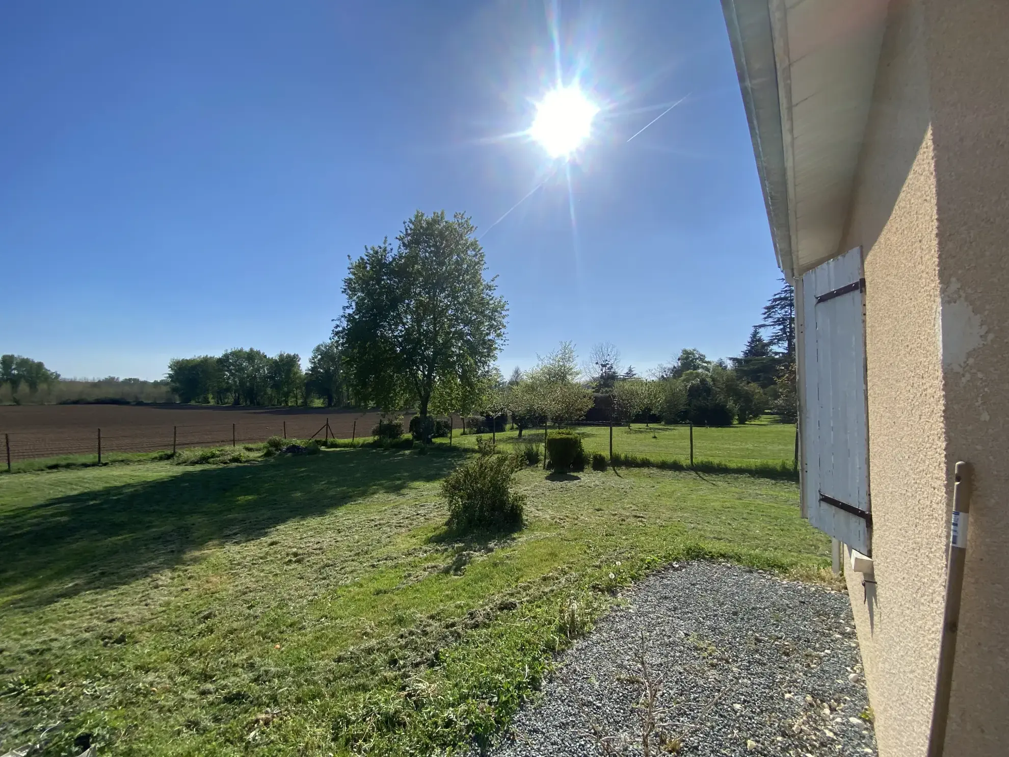 Pavillon de 85m² avec jardin de 900m² à Saint Pierre d'Aurillac 