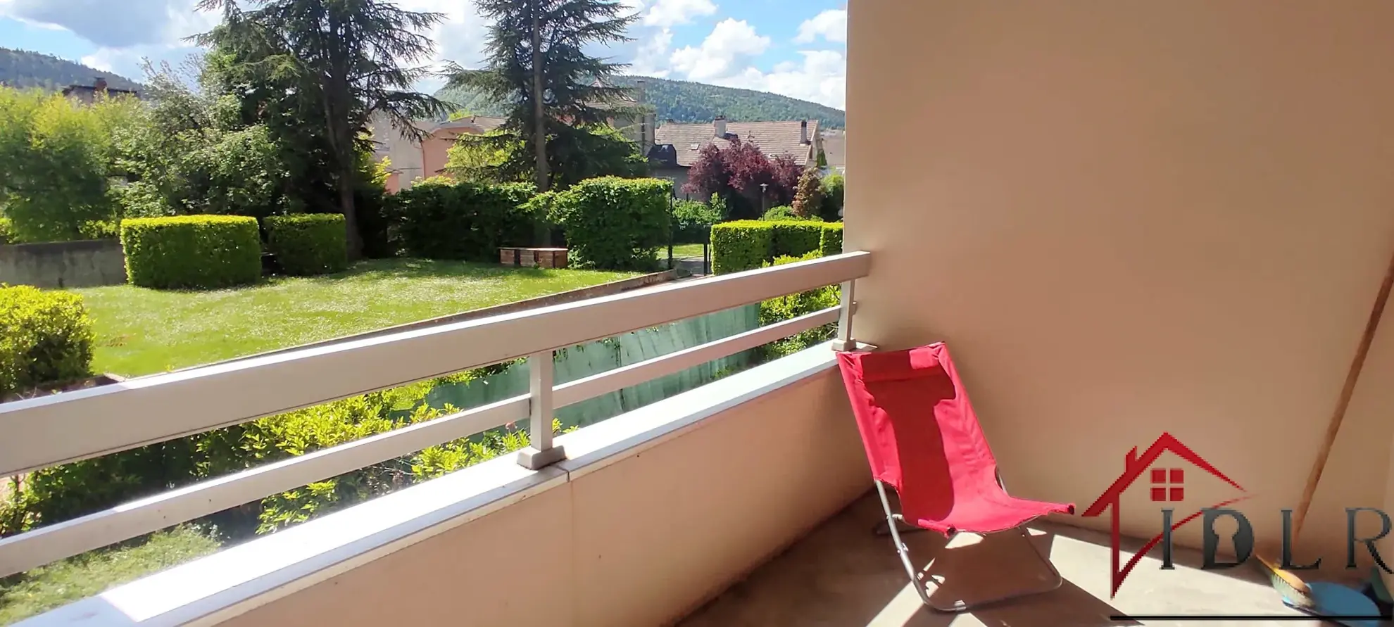 Vente d’un appartement T3 lumineux de 76 m² avec balcon et garage à Oyonnax 