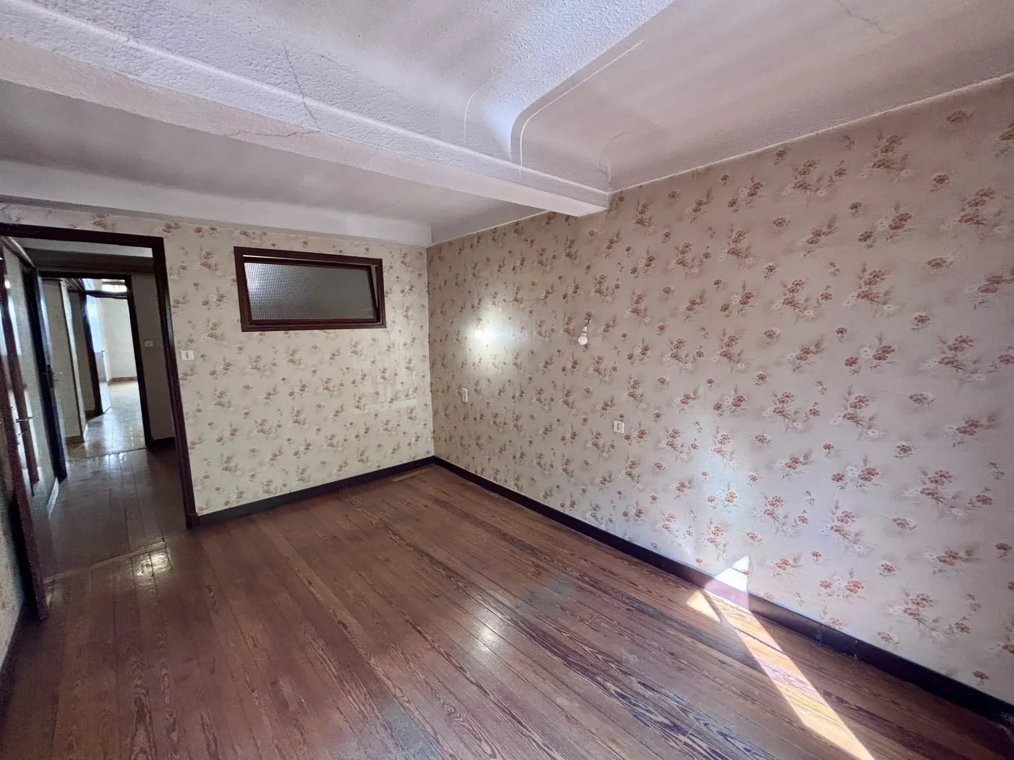 Appartement T4 à vendre au centre-ville de Laragne-Montéglin 