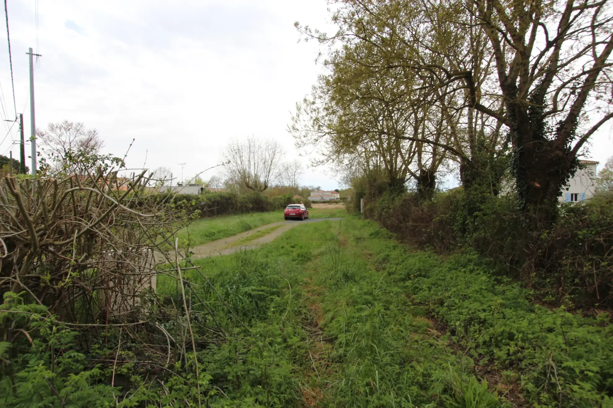 Terrain à bâtir à BESSINES - superficie de 900 m² à vendre 