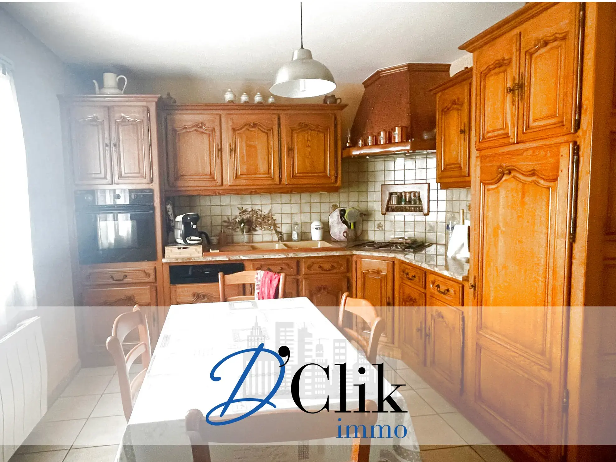 Vente d'un pavillon de plain-pied à Change, 3 chambres avec jardin et garage 