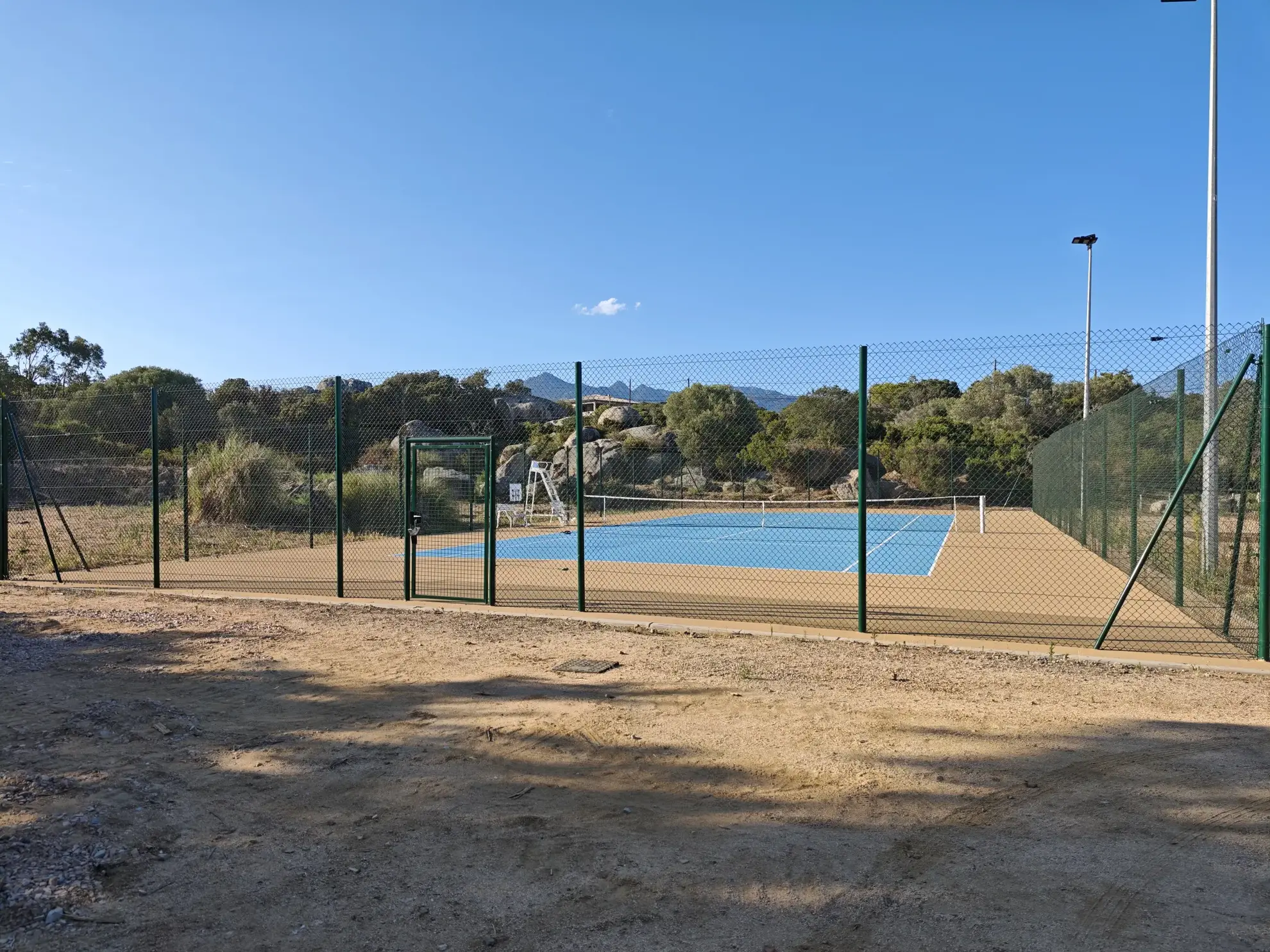 Appartement de luxe avec accès plage et équipements de loisirs en Corse du Sud 