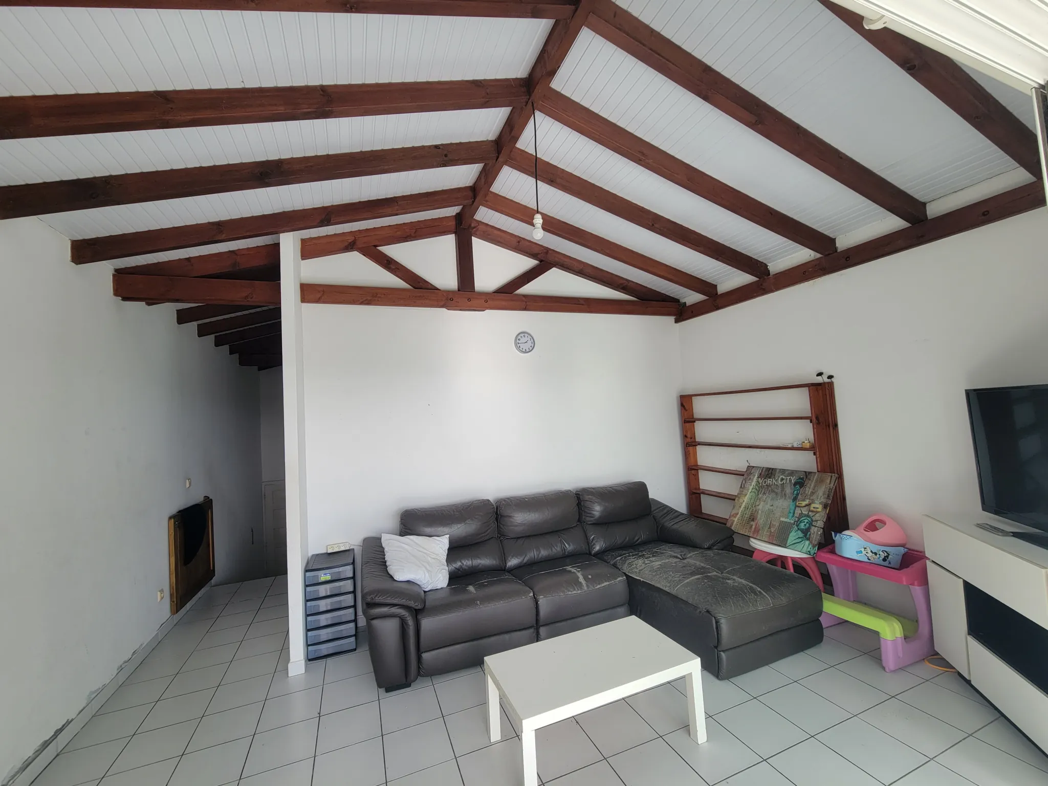 Superbe T2 avec vue mer à Les Trois Îlets – Résidence pratique et lumineuse 