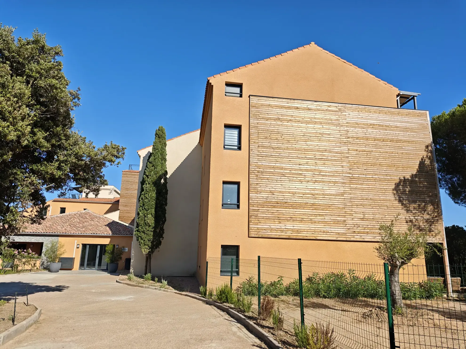 Appartement de luxe avec accès plage et équipements de loisirs en Corse du Sud 