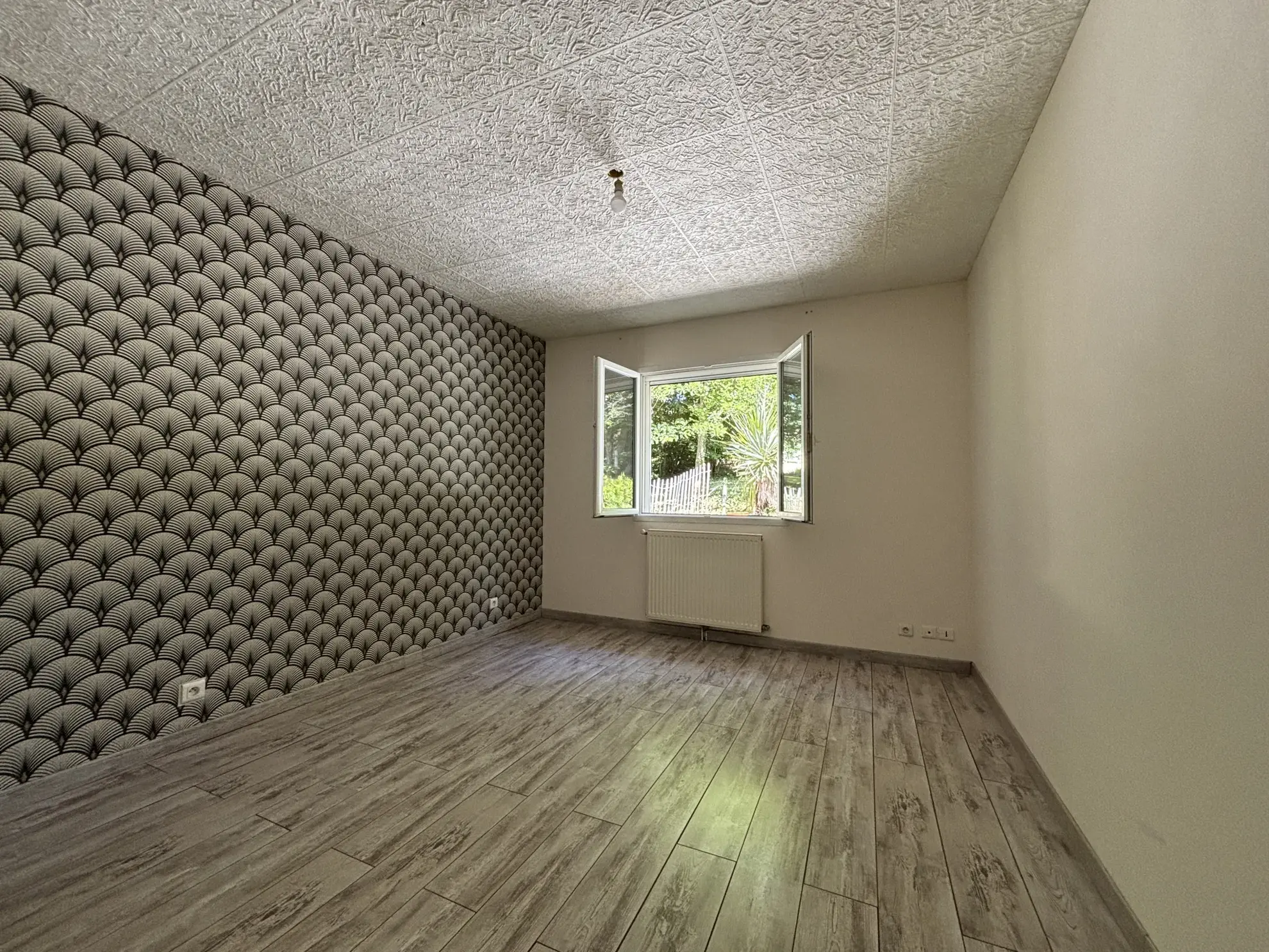 Maison de 120 m² avec grand terrain et sous-sol à Mensignac 