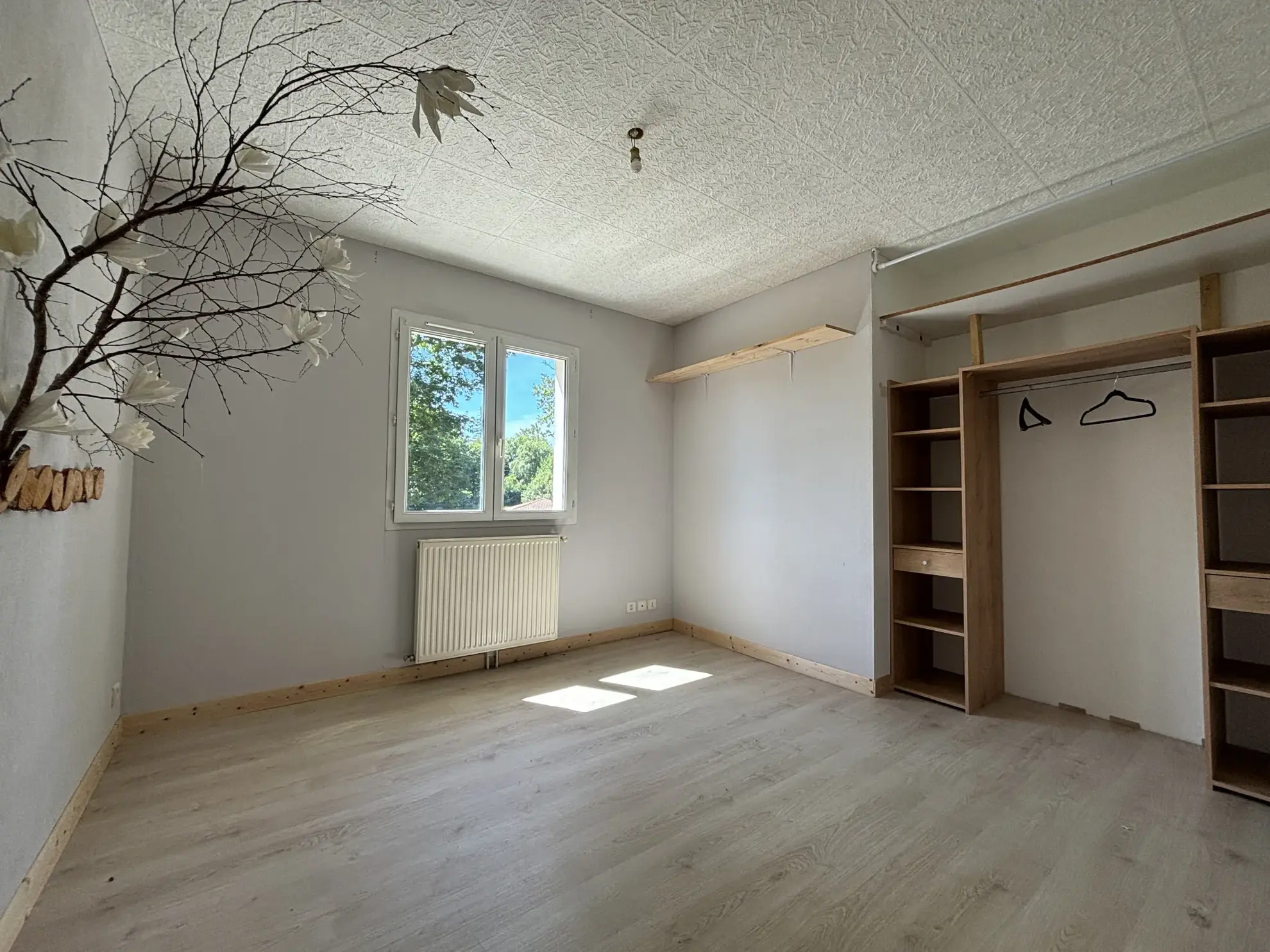 Maison de 120 m² avec grand terrain et sous-sol à Mensignac 