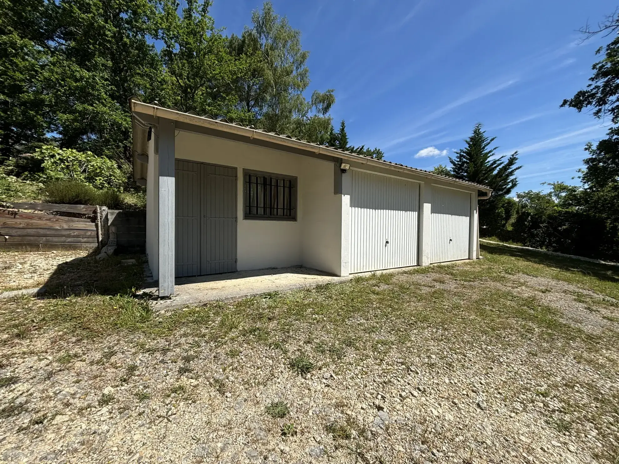 Maison de 120 m² avec grand terrain et sous-sol à Mensignac 