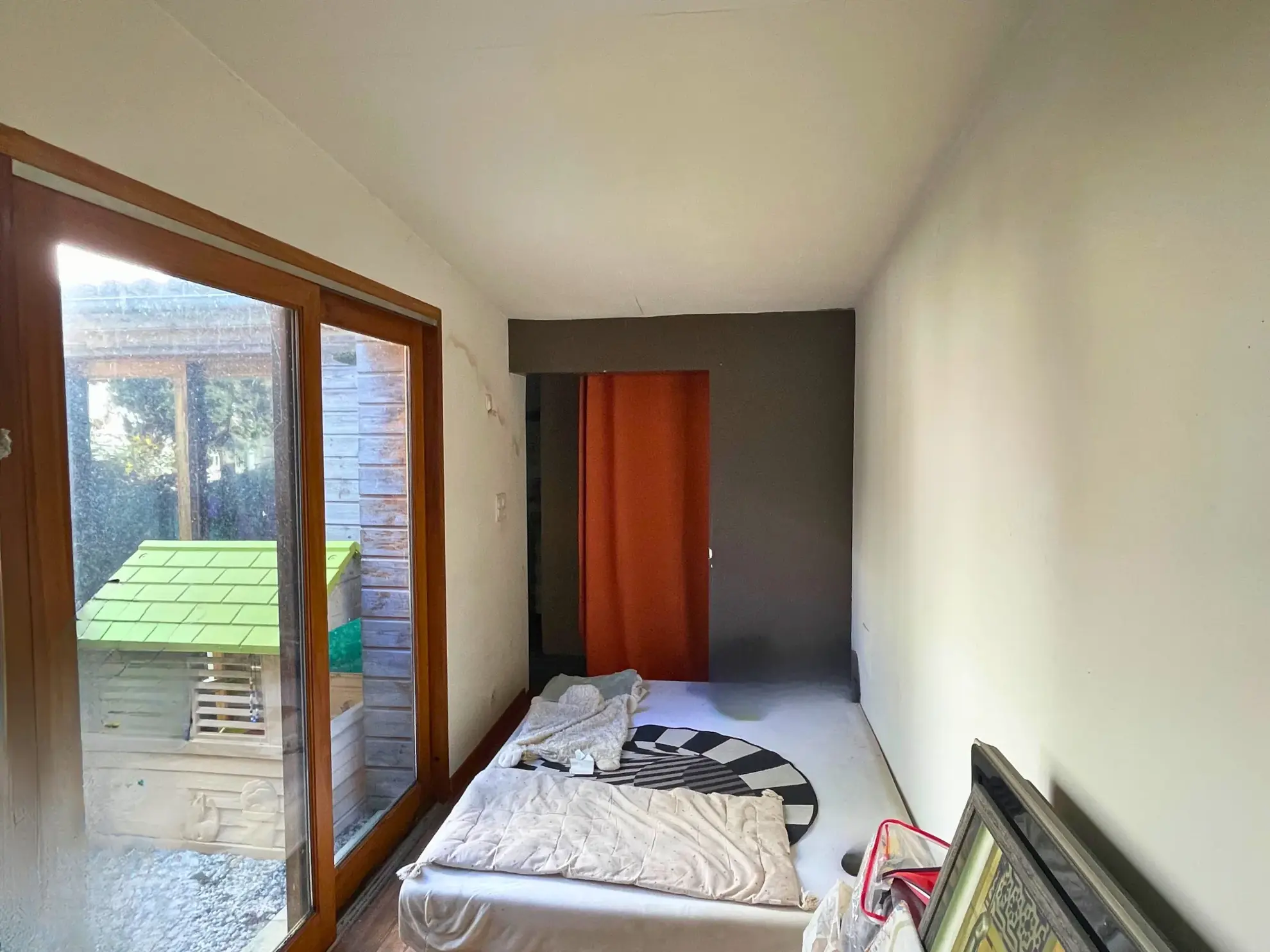 Maison de plain-pied à Cognac avec cour et 2 chambres - Centre-ville 