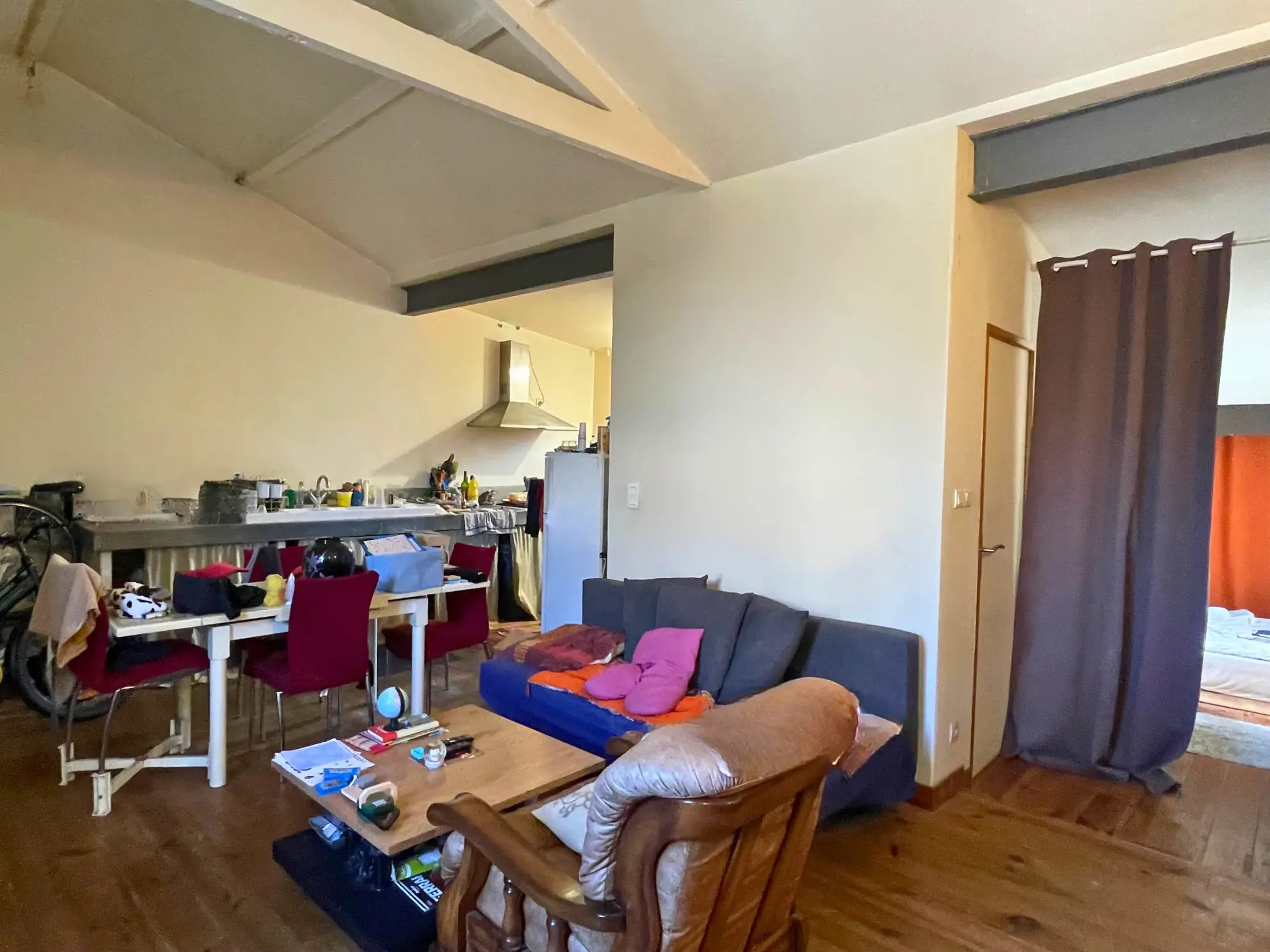 Maison de plain-pied à Cognac avec cour et 2 chambres - Centre-ville 