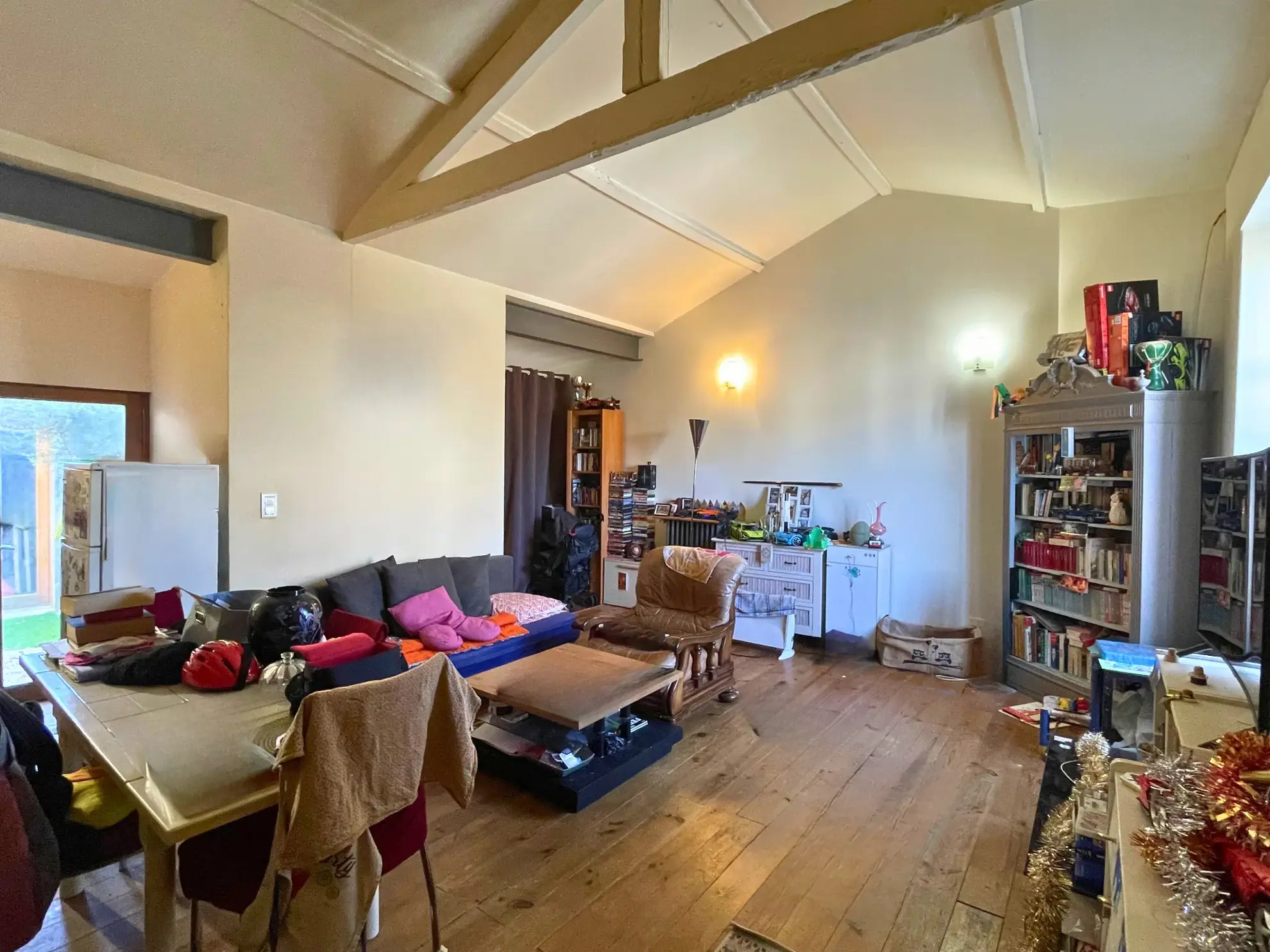 Maison de plain-pied à Cognac avec cour et 2 chambres - Centre-ville 