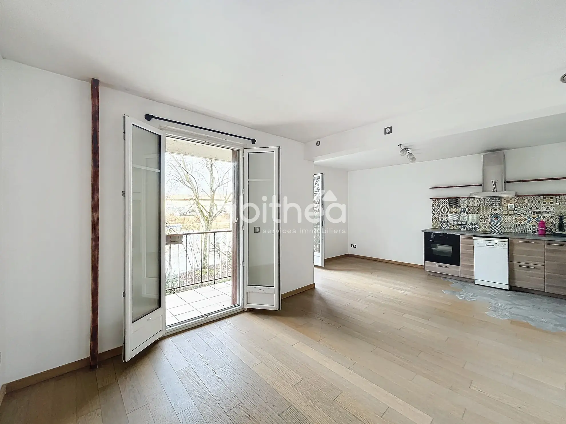 Appartement 3 pièces rénové avec vue sur la Seine à Choisy le Roi 