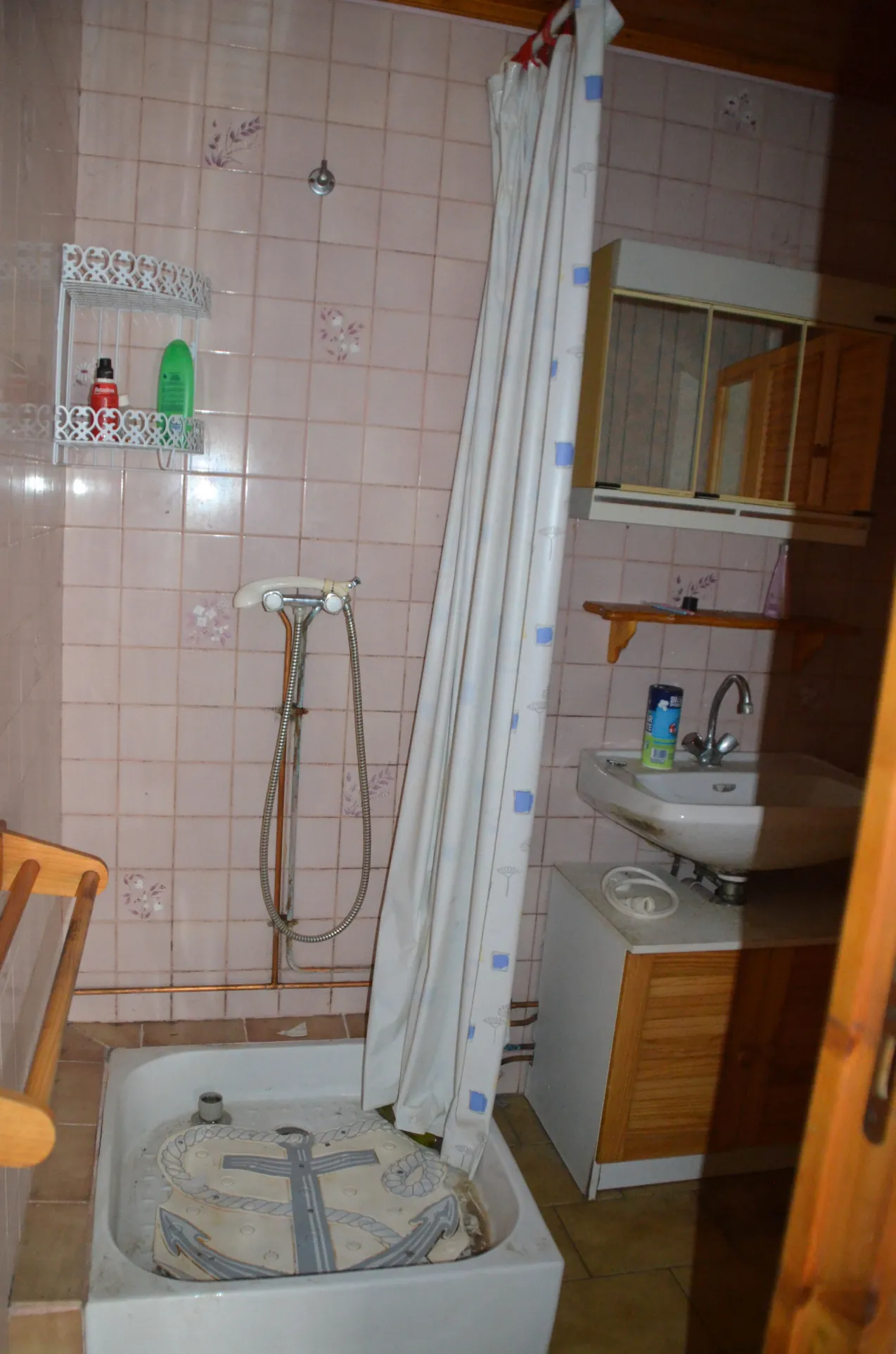 Charmante maison en pierres à La Chapelle Thémer - Jardin et garage - Opportunité à rénover 