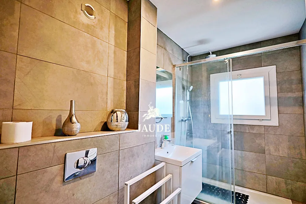 A VENDRE Appartement T3 Meublé à Chamalieres Résidence Roc Fleuri 