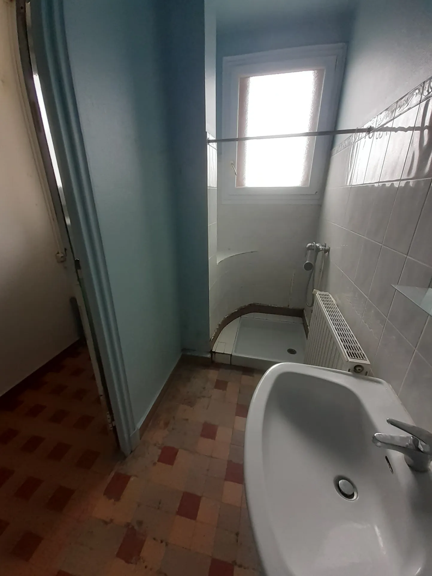 Maison à rénover de 195 m² avec terrain de 799 m² à Marcigny 