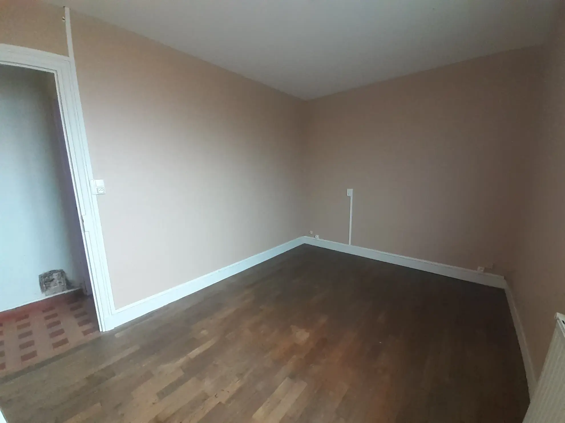 Maison à rénover de 195 m² avec terrain de 799 m² à Marcigny 