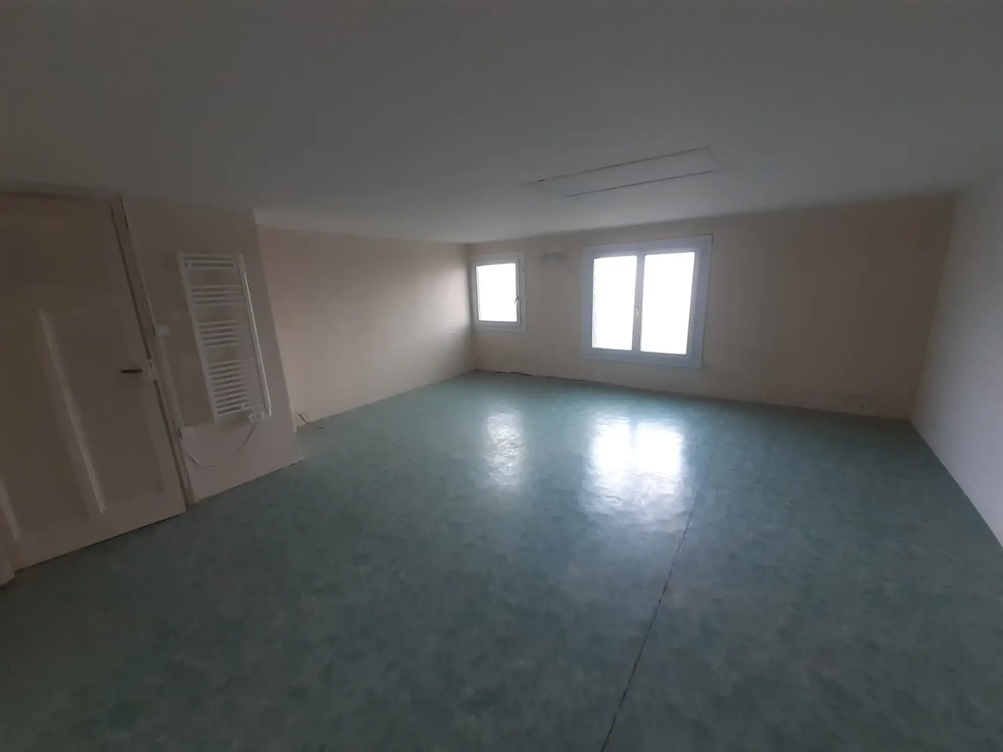 Maison à rénover de 195 m² avec terrain de 799 m² à Marcigny 