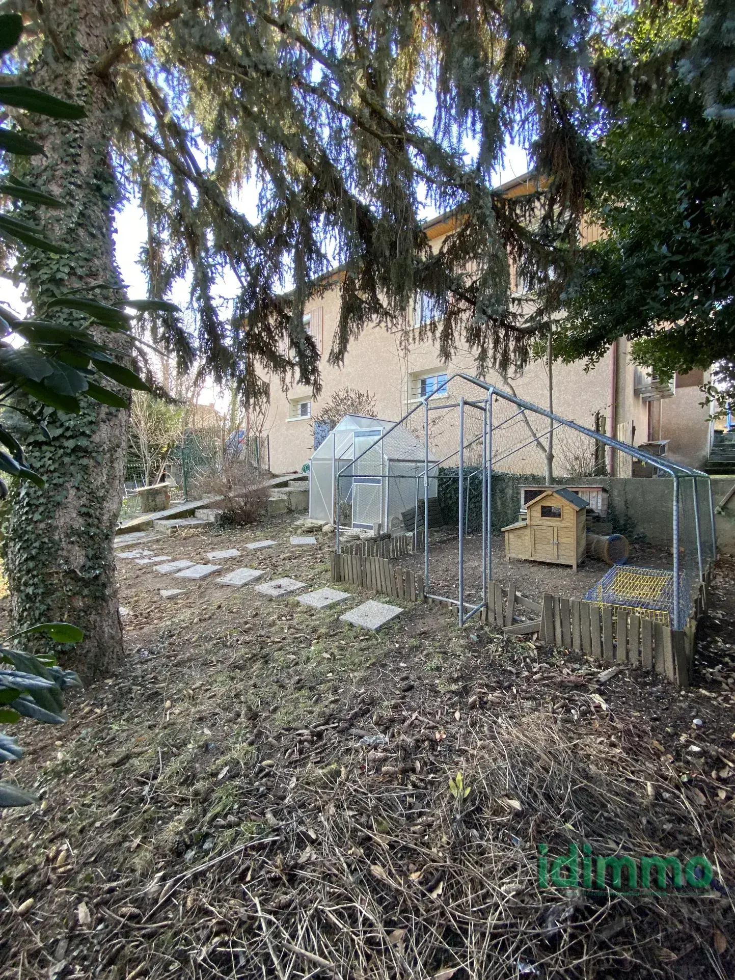 Maison lumineuse de 86 m2 à Annonay avec jardin, 2 chambres et bureau à vendre 