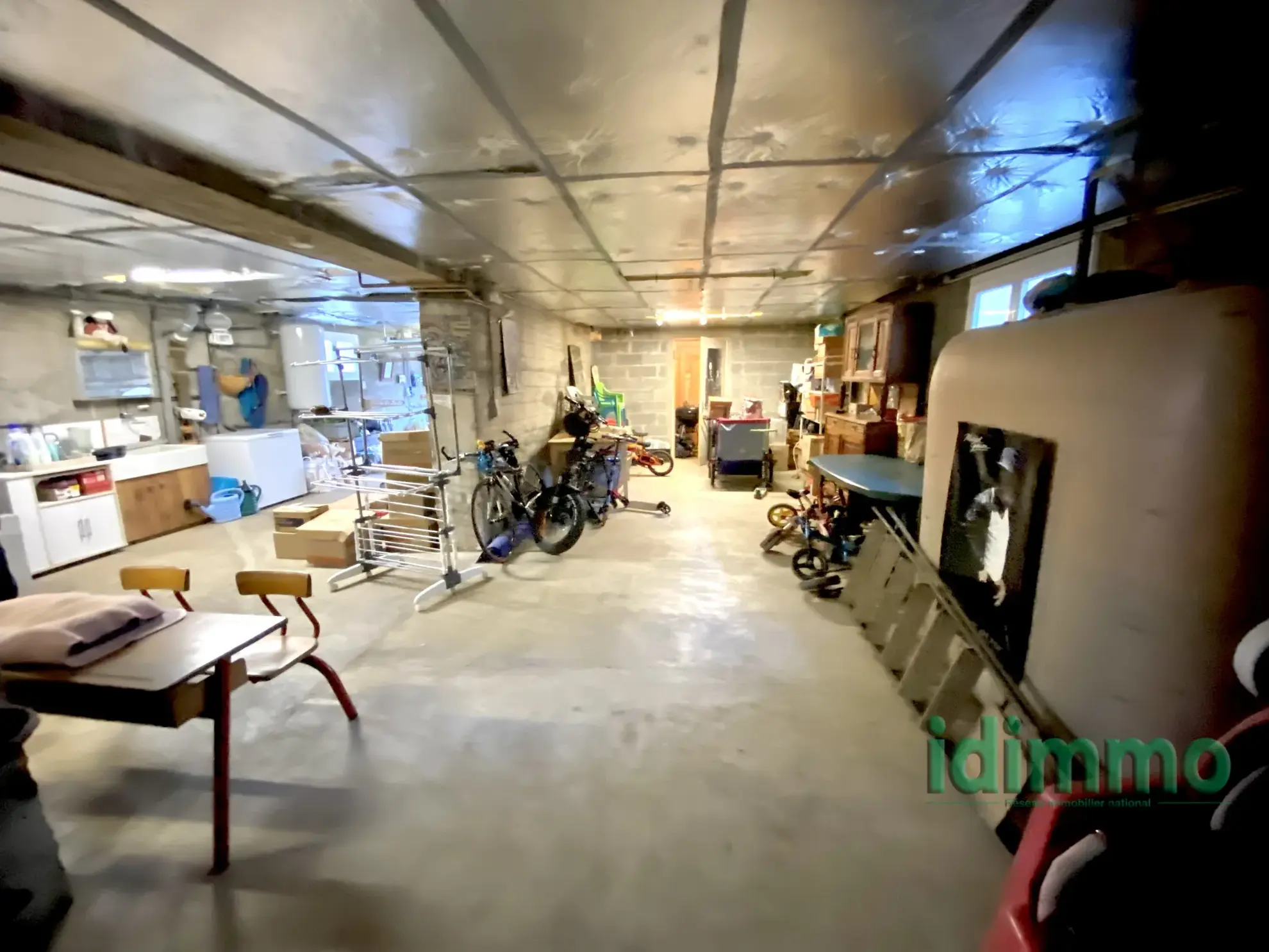 Maison lumineuse de 86 m2 à Annonay avec jardin, 2 chambres et bureau à vendre 