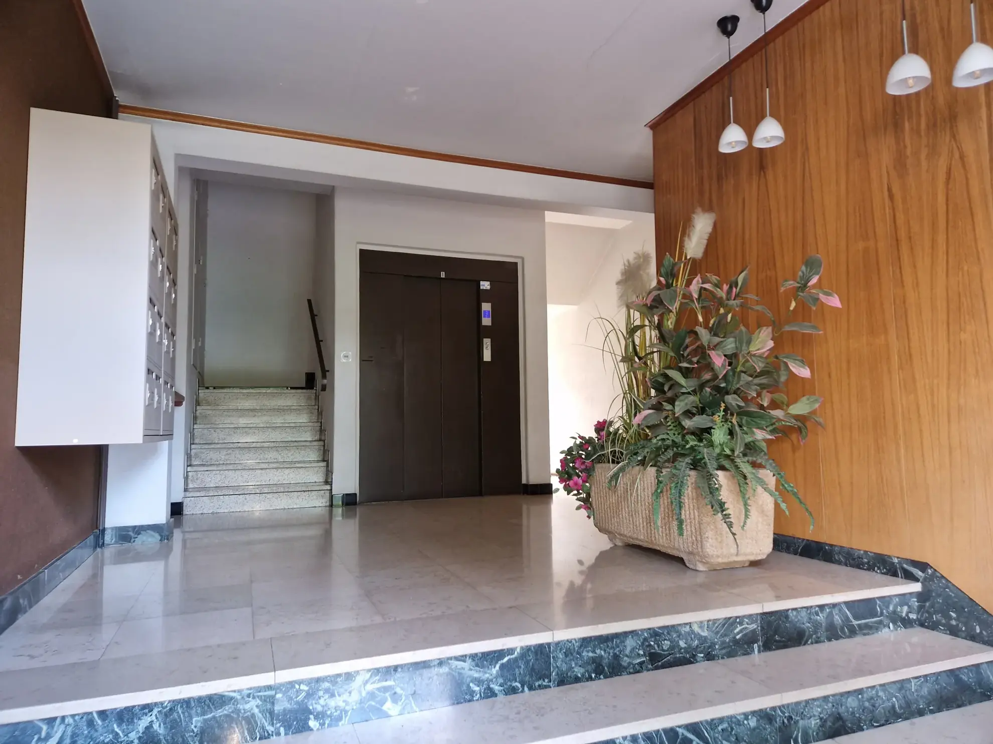 Appartement 2 pièces avec garage au centre-ville d'Autun 