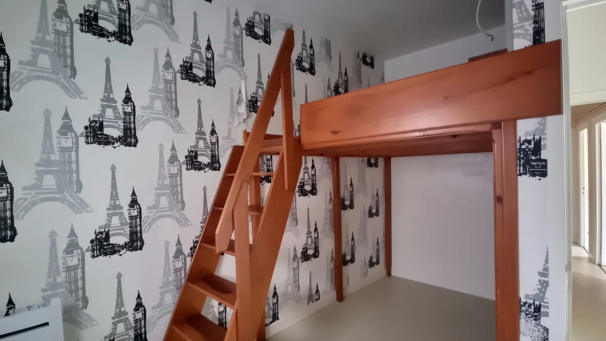 Maison de bourg de 105 m² à Beaumont avec 3 chambres et grand potentiel à vendre 