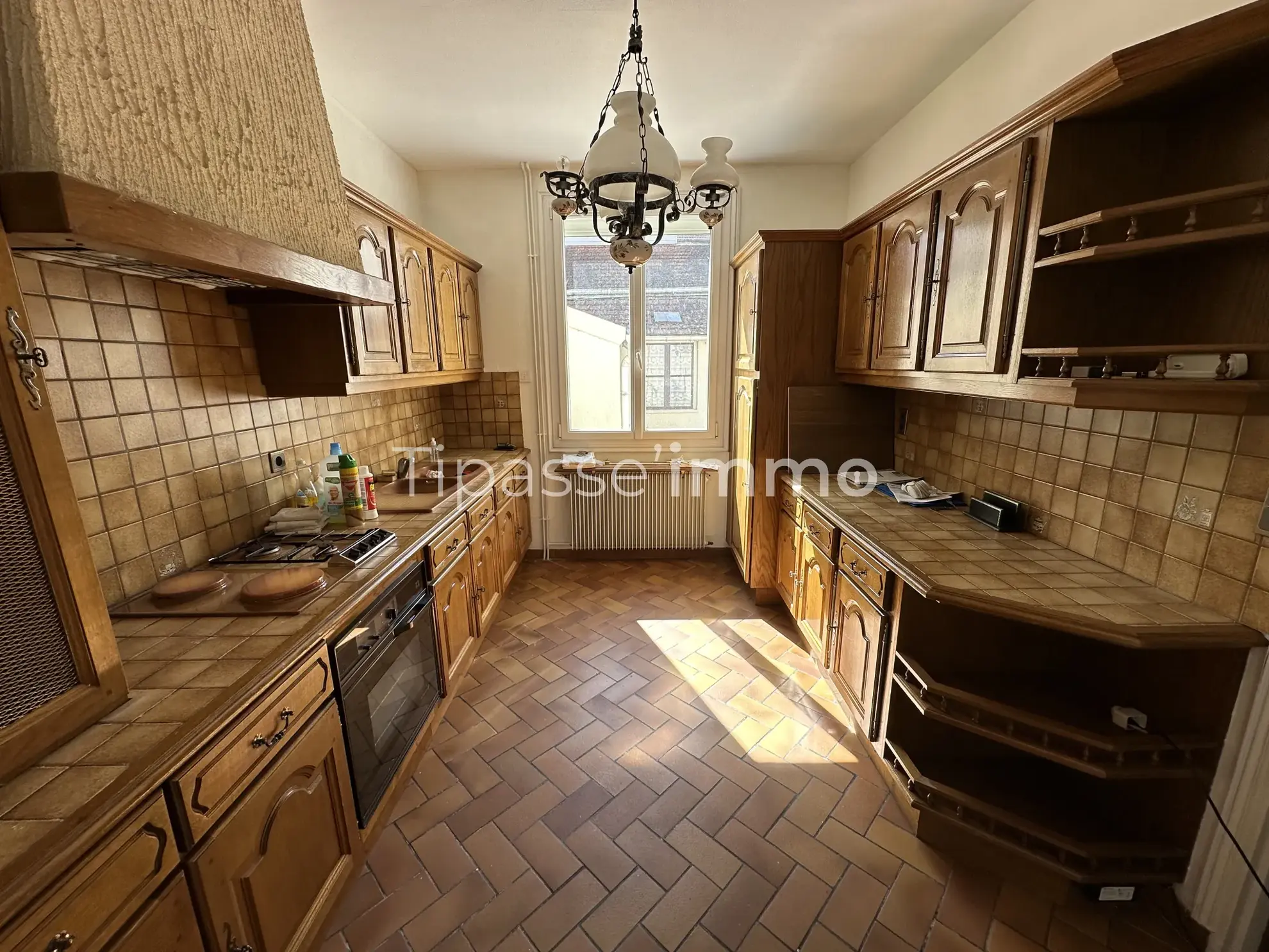 Maison individuelle en briques et silex à Sotteville-lès-Rouen – 2 chambres, cour, rénovée 