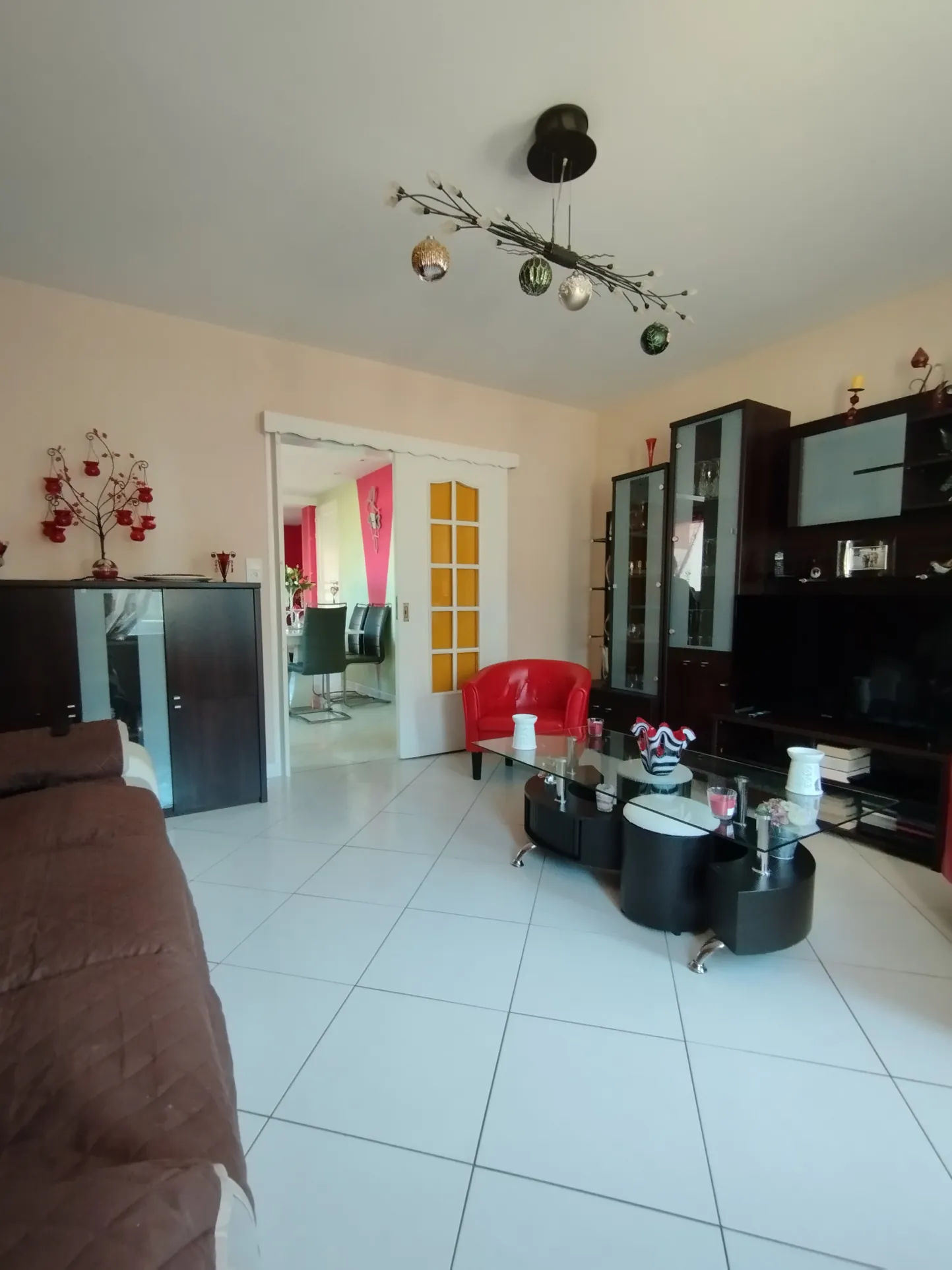 Maison rénovée de 110 m² avec terrasse et jardin près de N4 à Petitmont 