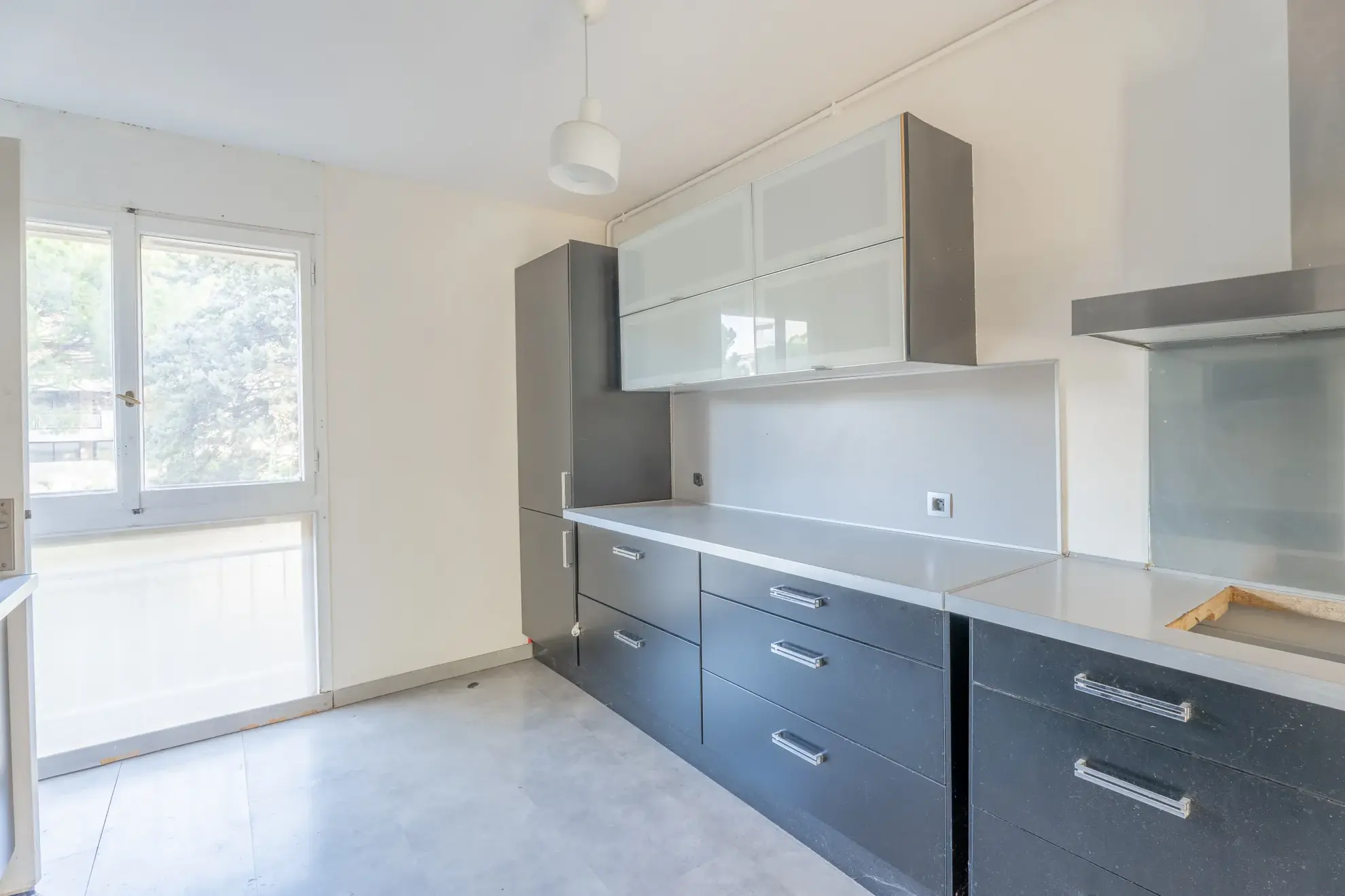 Bel appartement 3 chambres avec balcon au Cabout à Marseille 