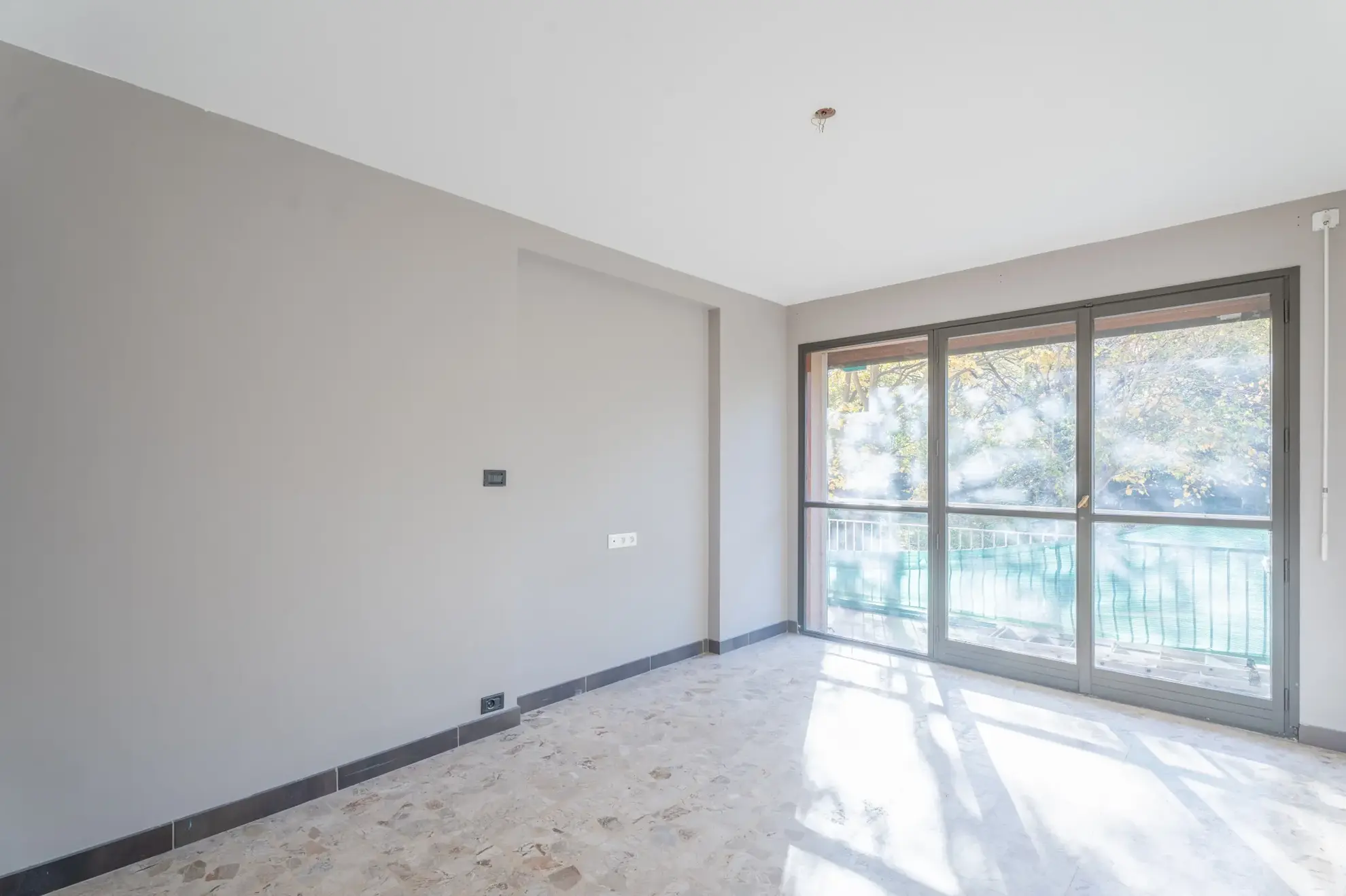 Bel appartement 3 chambres avec balcon au Cabout à Marseille 