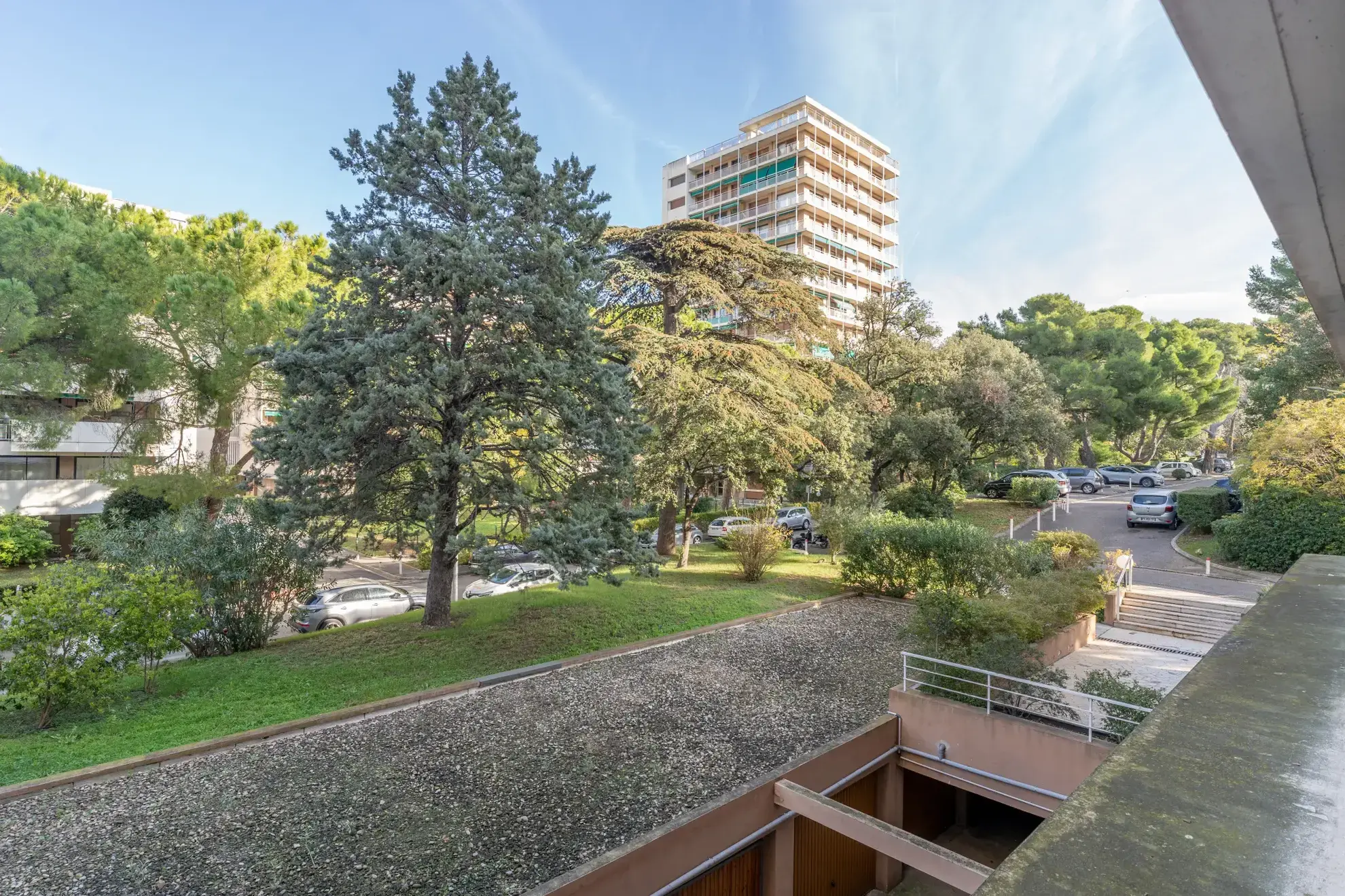 Bel appartement 3 chambres avec balcon au Cabout à Marseille 