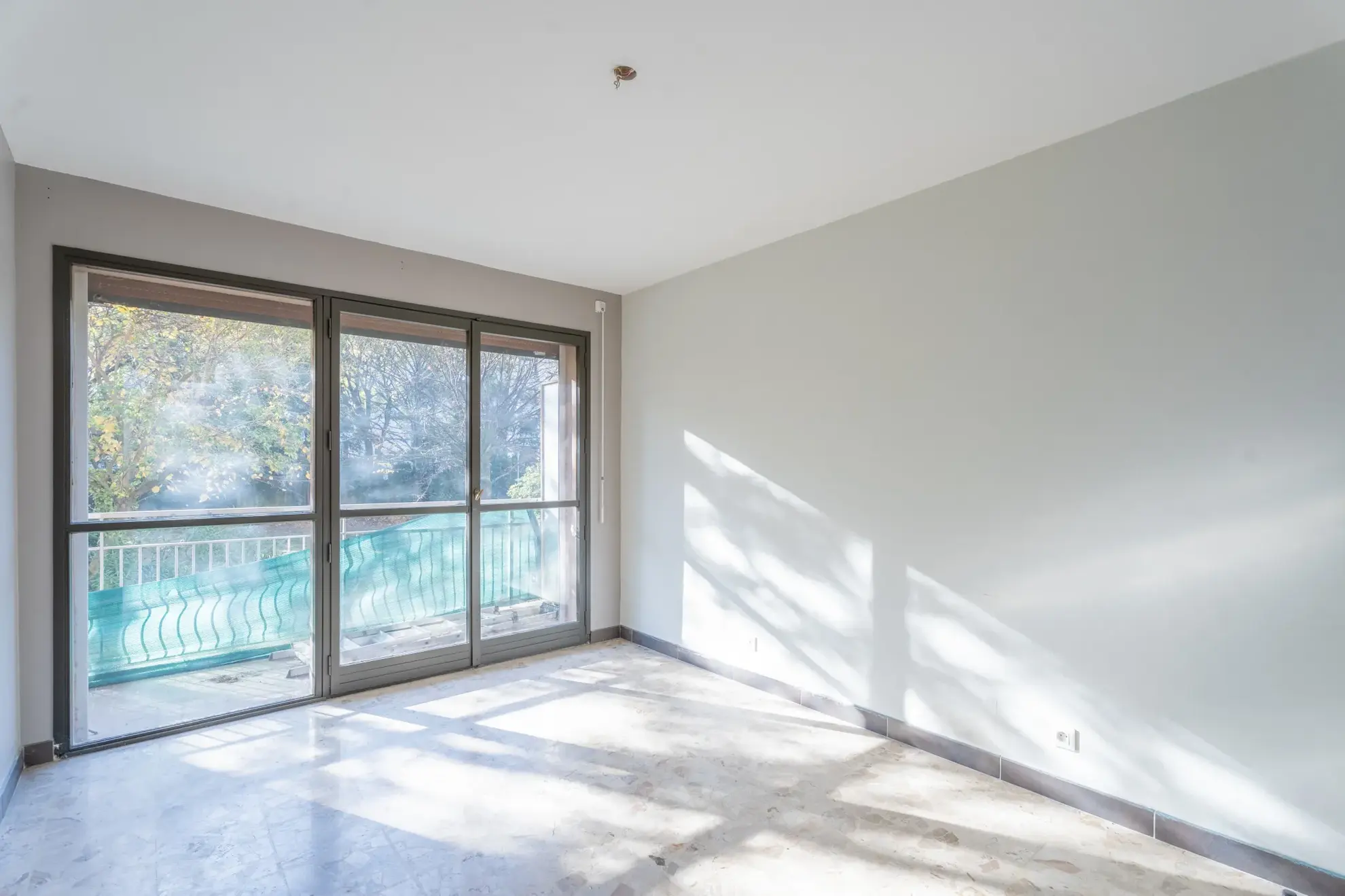 Bel appartement 3 chambres avec balcon au Cabout à Marseille 