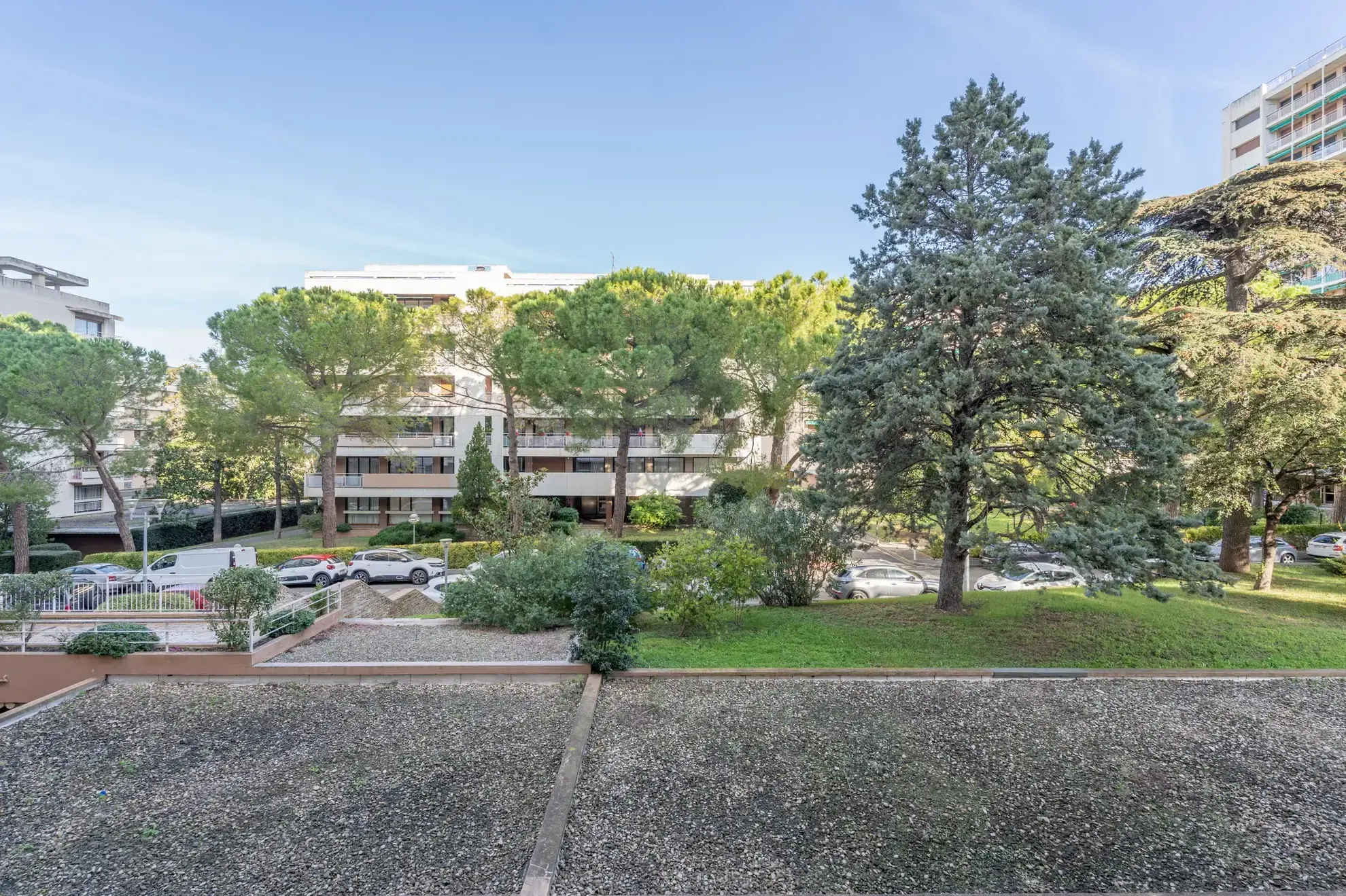 Bel appartement 3 chambres avec balcon au Cabout à Marseille 