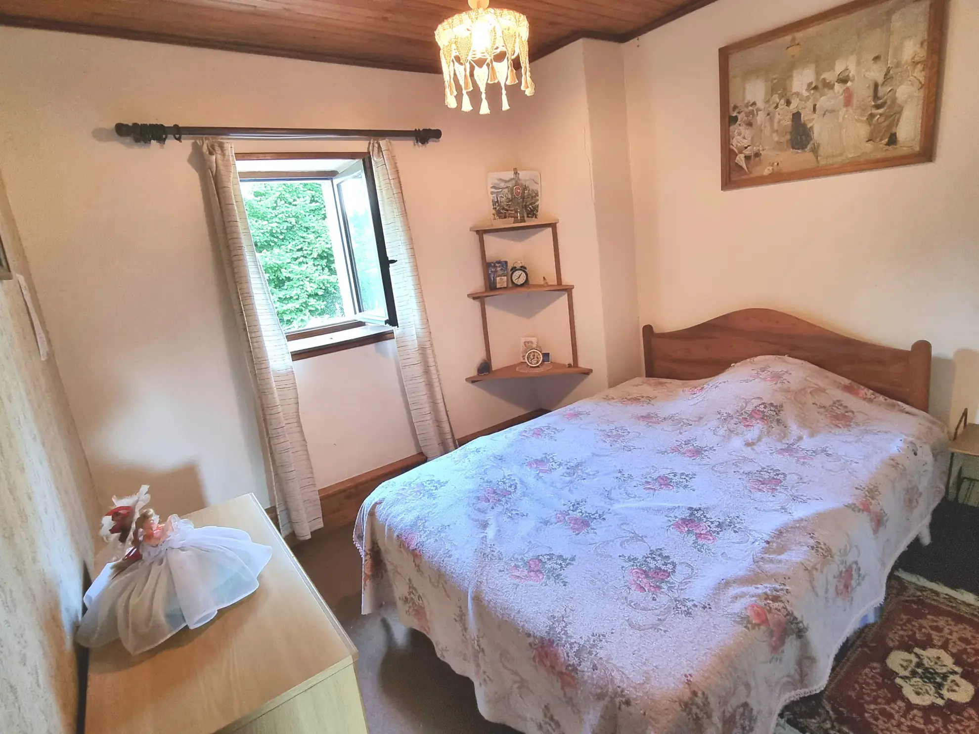 Corps de ferme à rénover de 172 m² à Arlanc, au cœur de la nature 