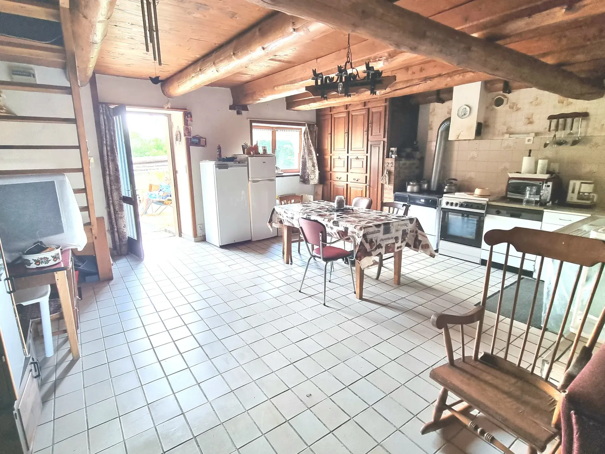 Corps de ferme à rénover de 172 m² à Arlanc, au cœur de la nature 