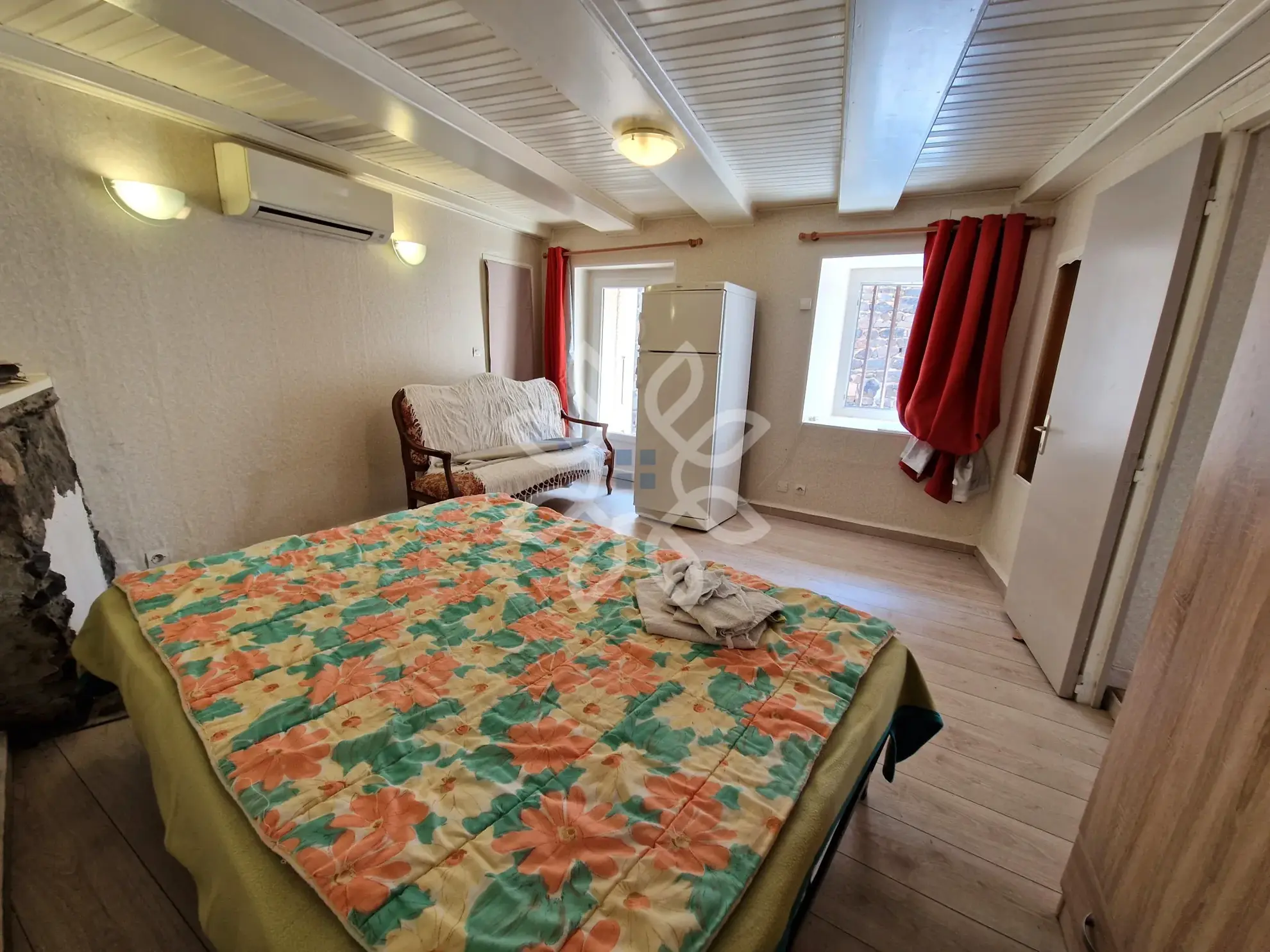 Maison de campagne avec vue dégagée à Saint Jean de Nay 