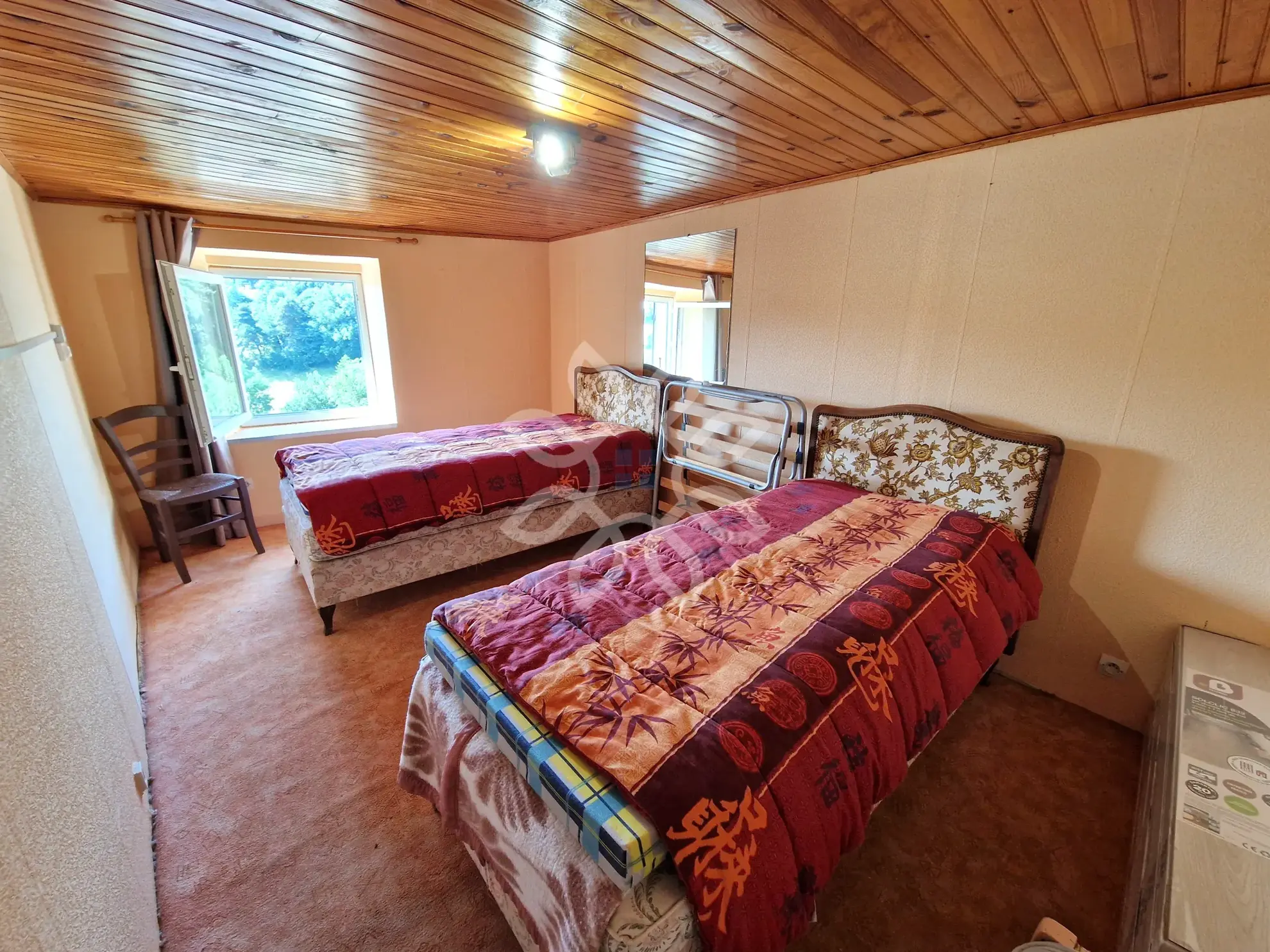 Maison de campagne avec vue dégagée à Saint Jean de Nay 