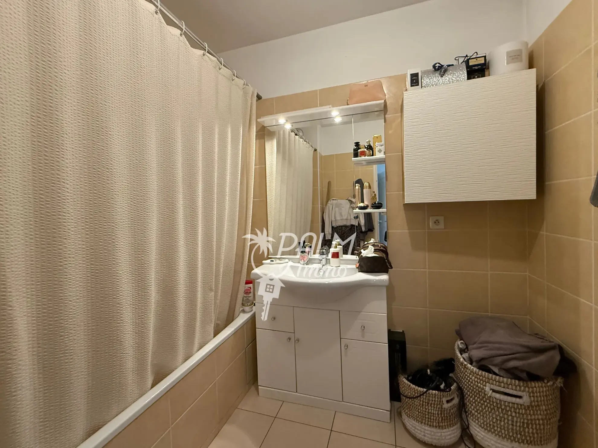 Appartement 3 pièces avec terrasse et parking à Mandelieu-la-Napoule 