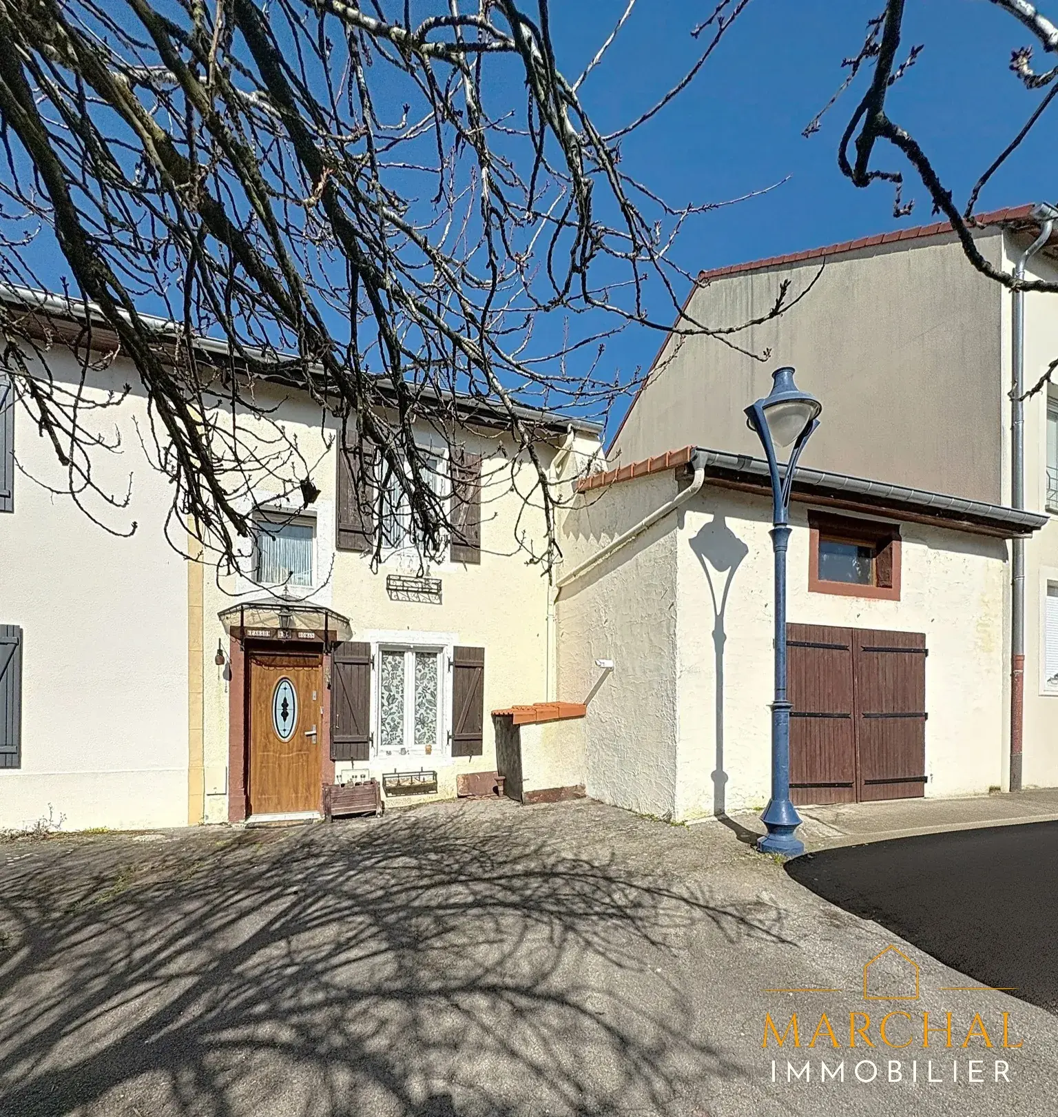 Maison atypique de 183 m² à Courcelles-sur-Nied avec jardin et terrasse
