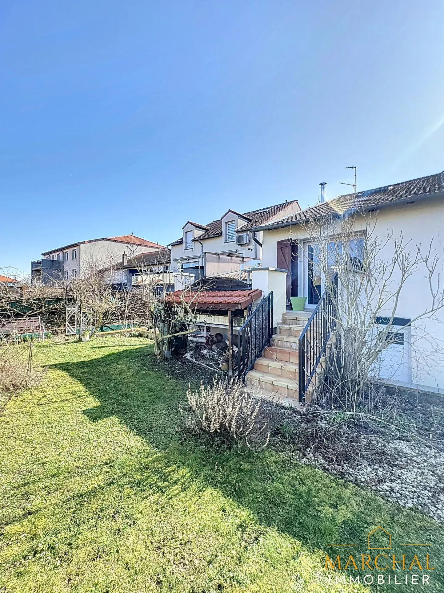 Maison atypique de 183 m² à Courcelles-sur-Nied avec jardin et terrasse 