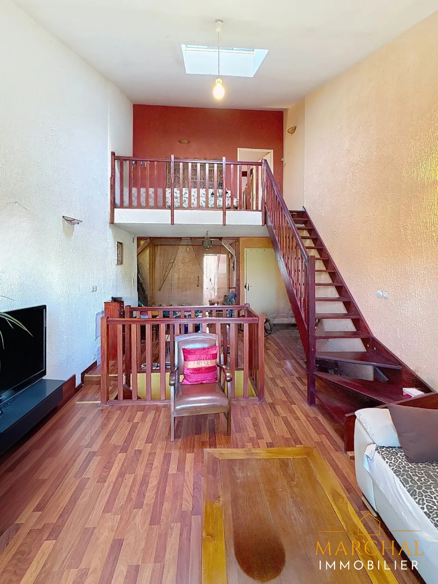 Maison atypique de 183 m² à Courcelles-sur-Nied avec jardin et terrasse 