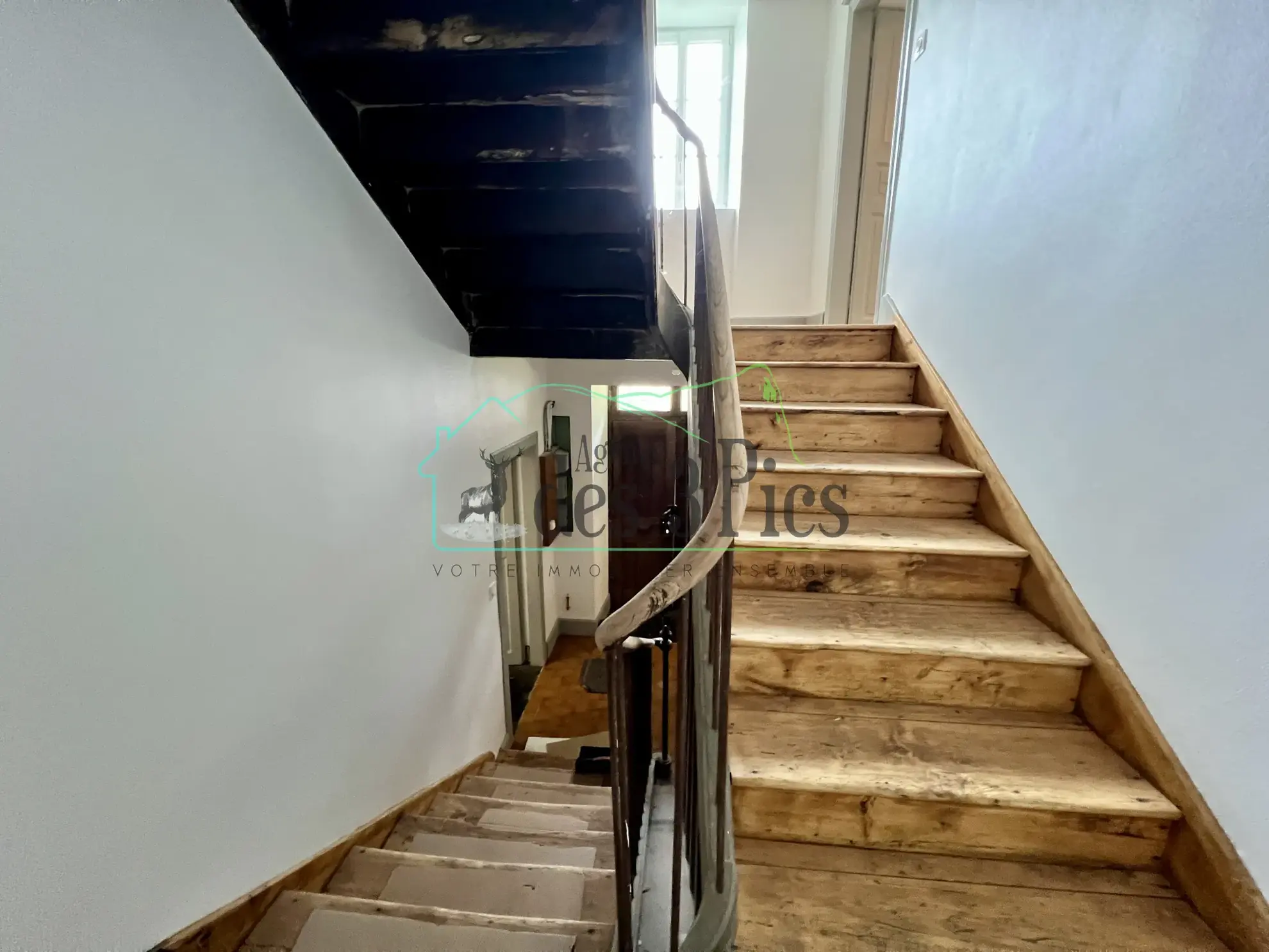 Maison en pierre rénovée avec dépendances et grand jardin à Aspet (31160) 