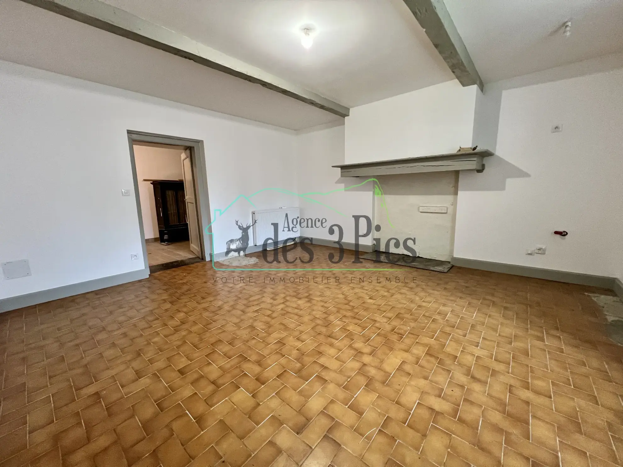 Maison en pierre rénovée avec dépendances et grand jardin à Aspet (31160) 