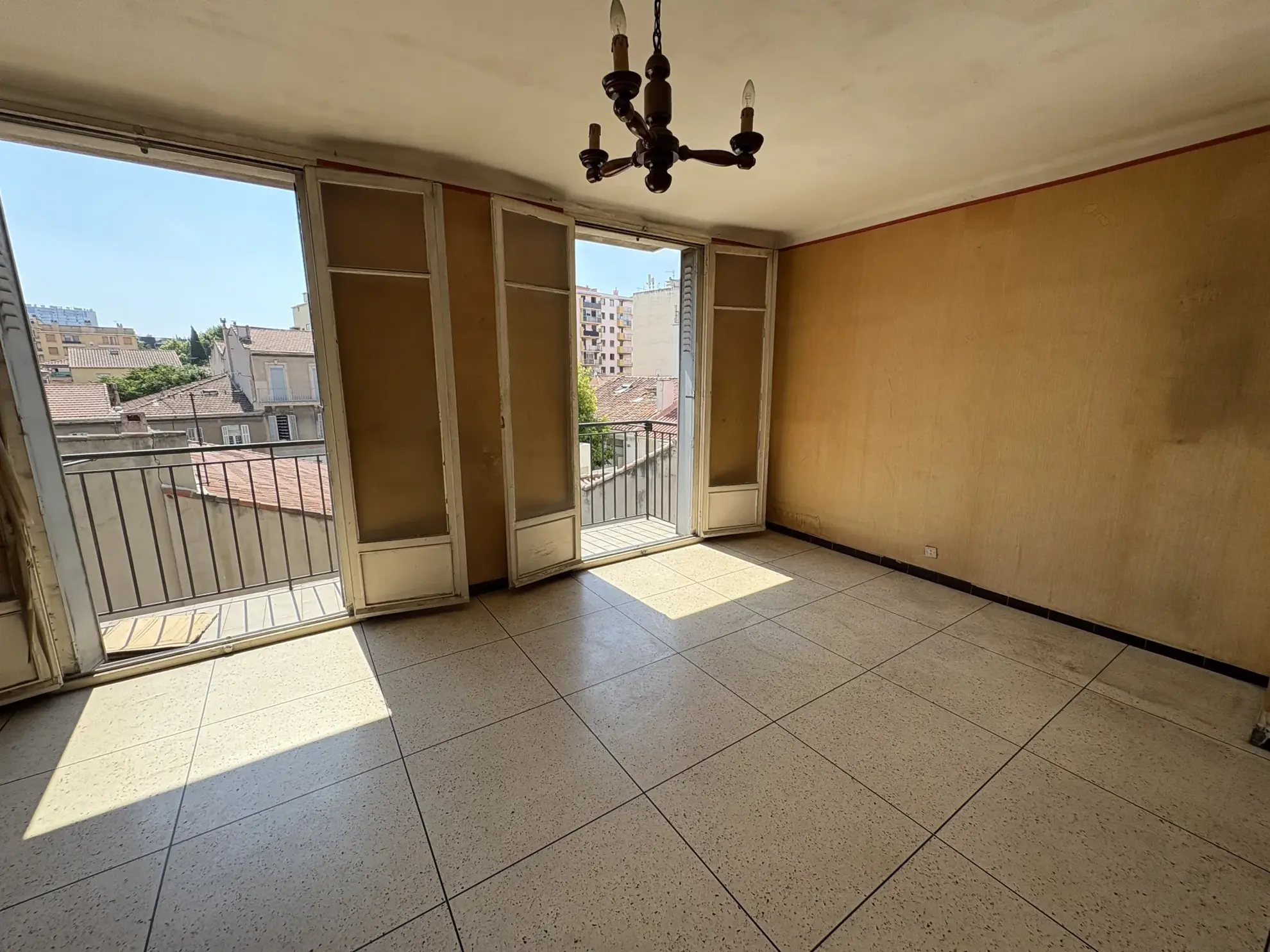 Studio lumineux de 26 m² à Marseille, idéal pour investissement locatif 
