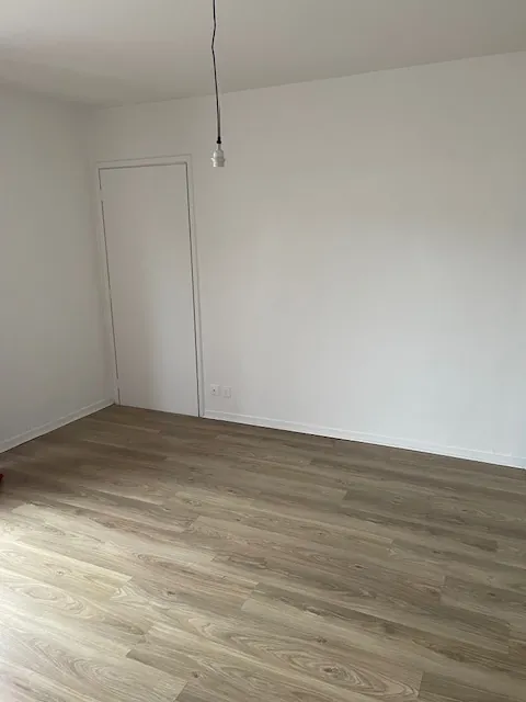Appartement T3 lumineux avec balcon et cave à Bordeaux - Fondaudege 